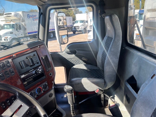 2017 Mack - image 11