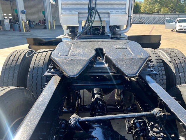 2017 Mack - image 16