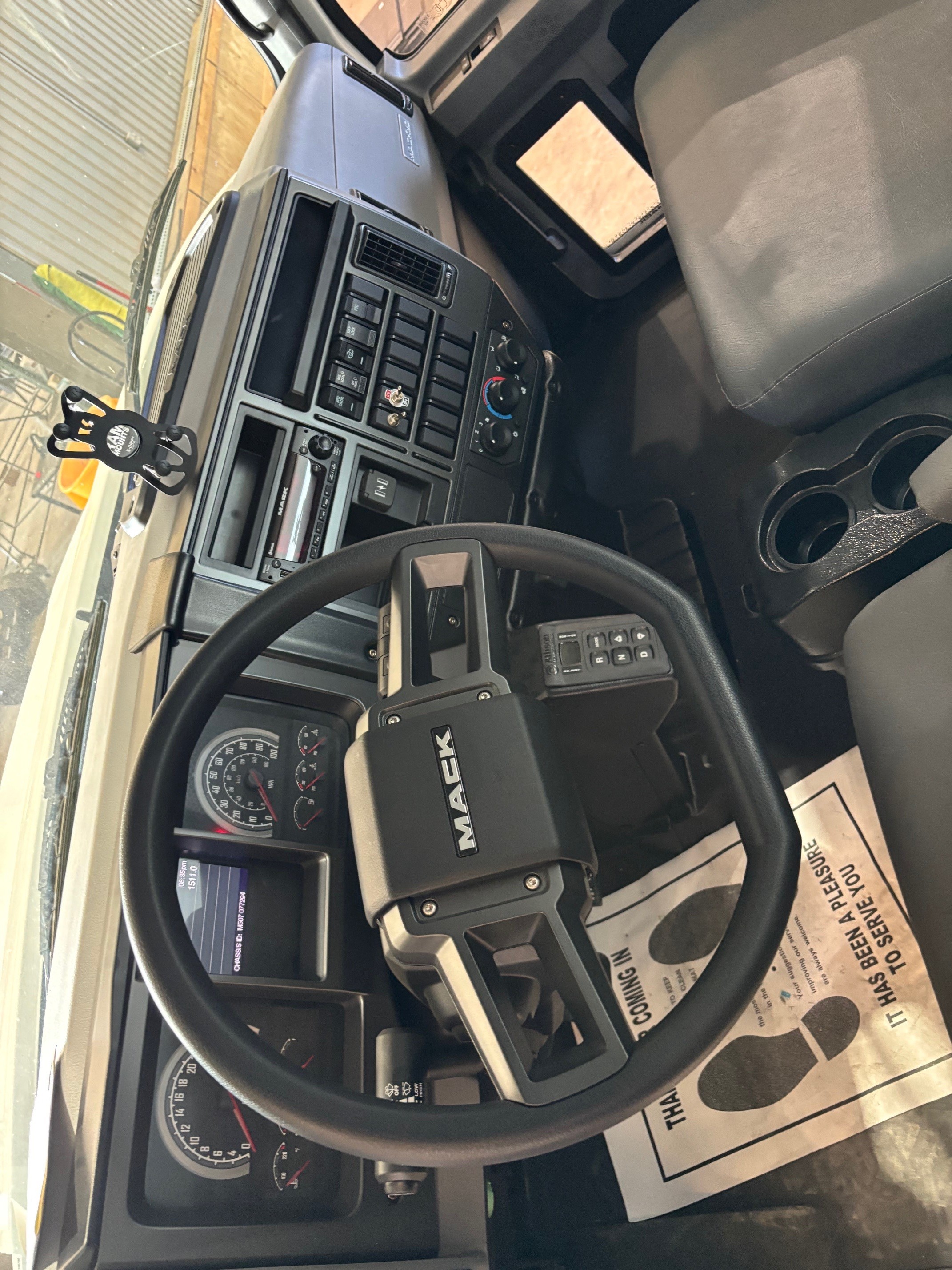 2025 Mack - image 5