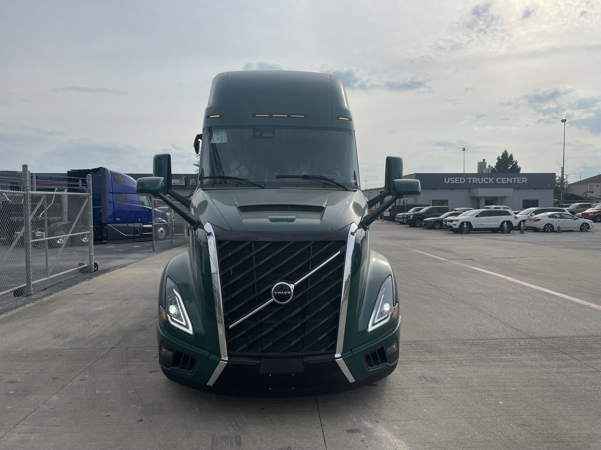 2026 Volvo - image 2