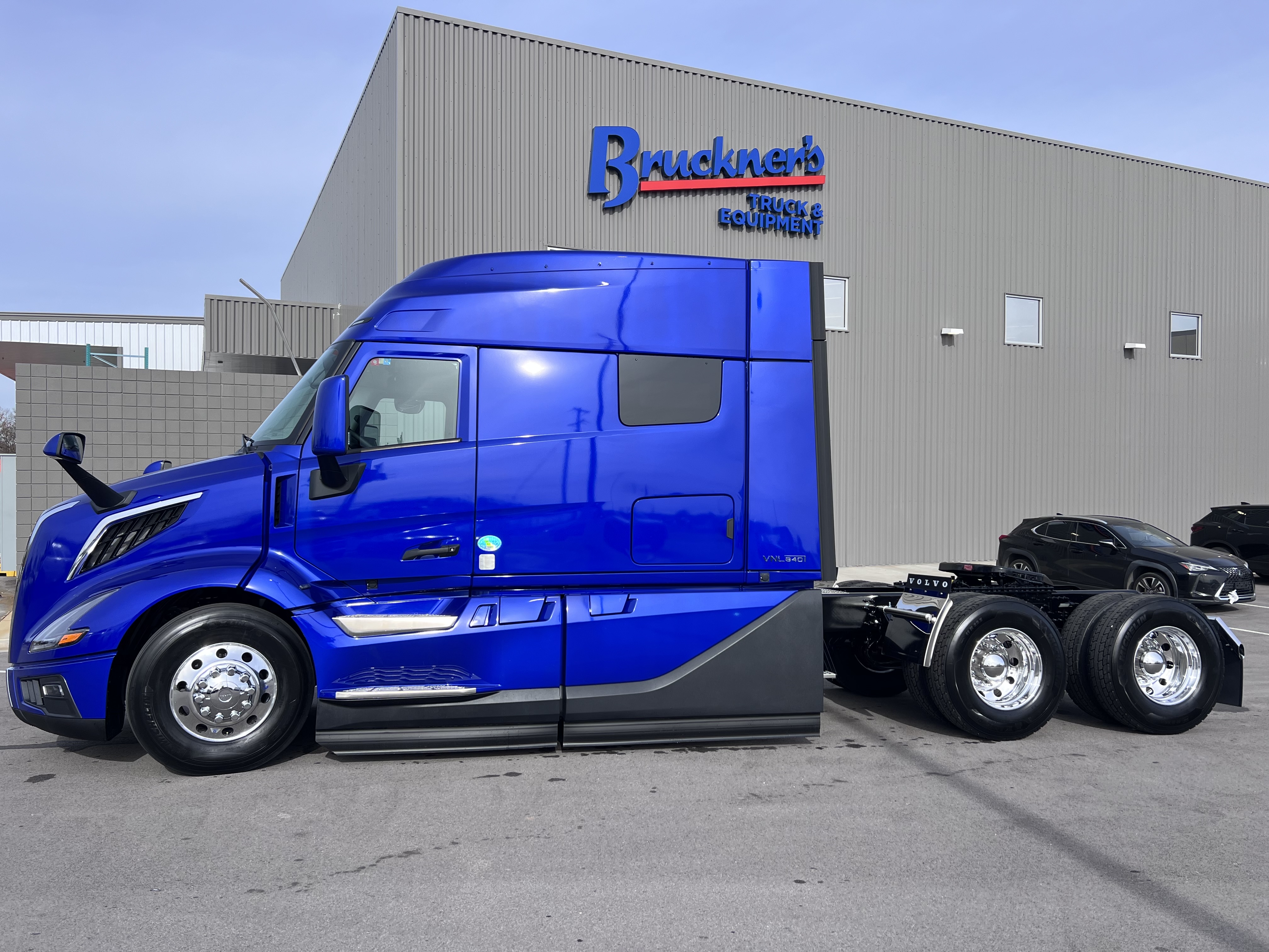 2026 Volvo - image 2