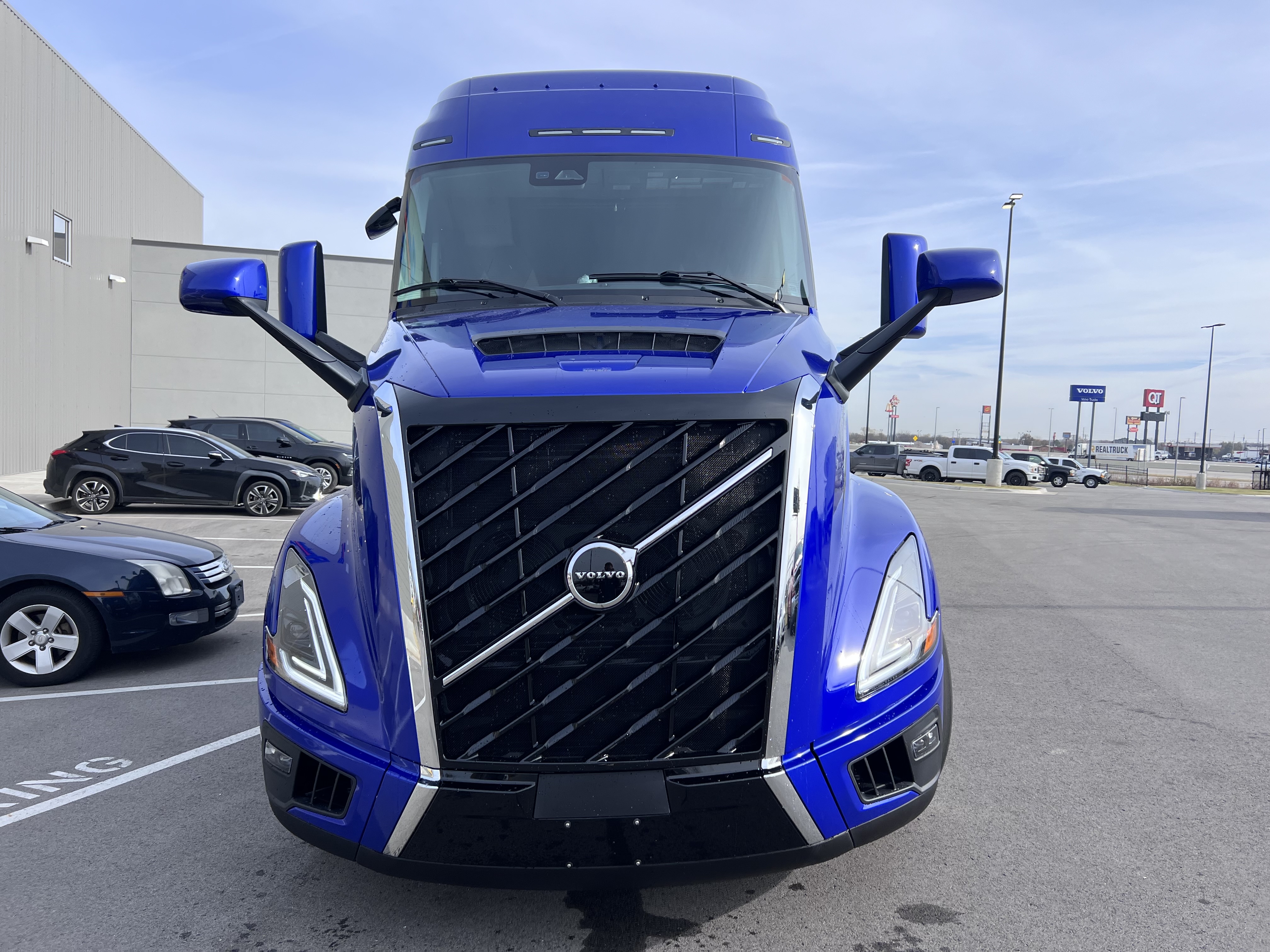 2026 Volvo - image 10