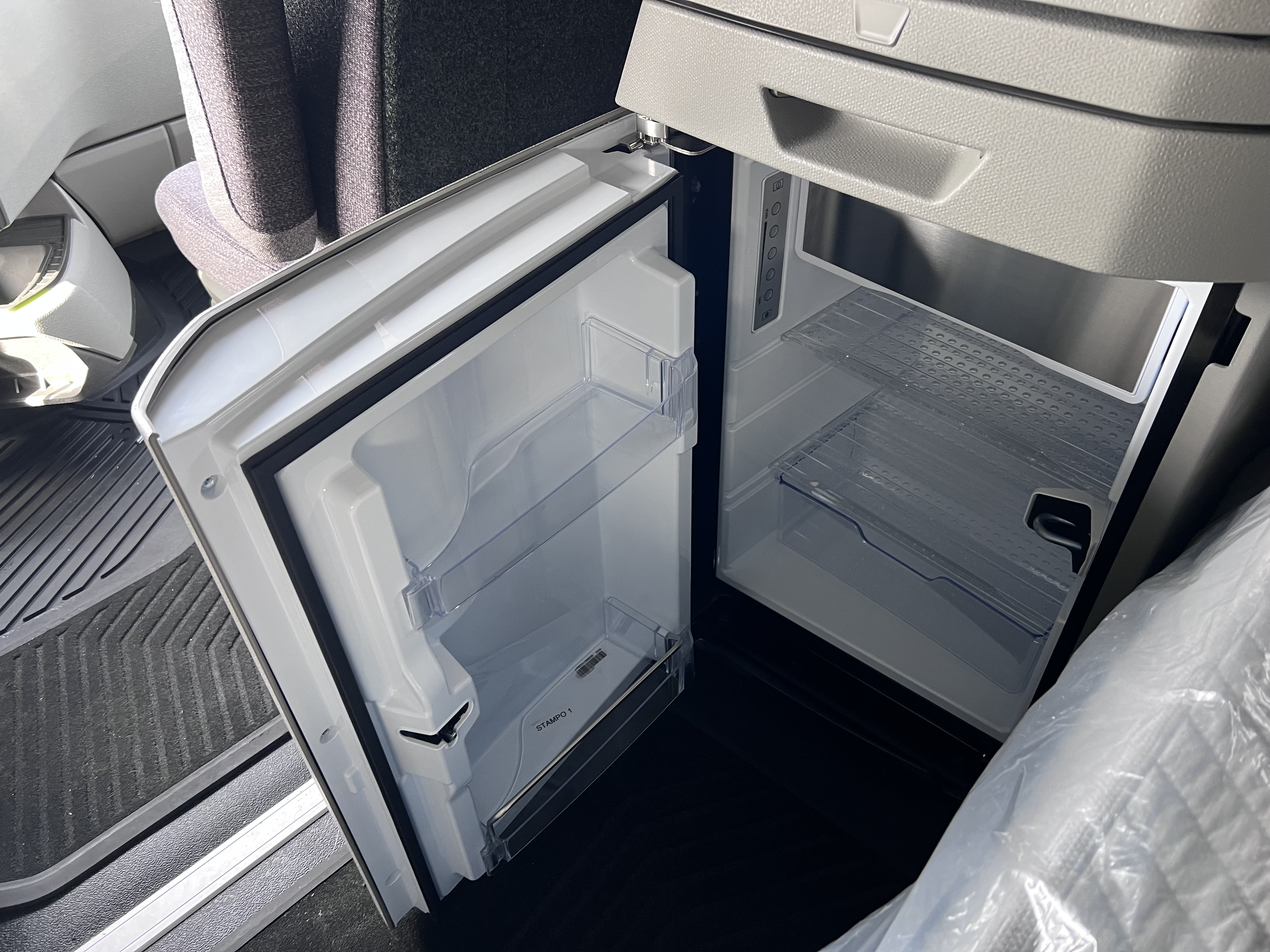 2026 Volvo - image 19