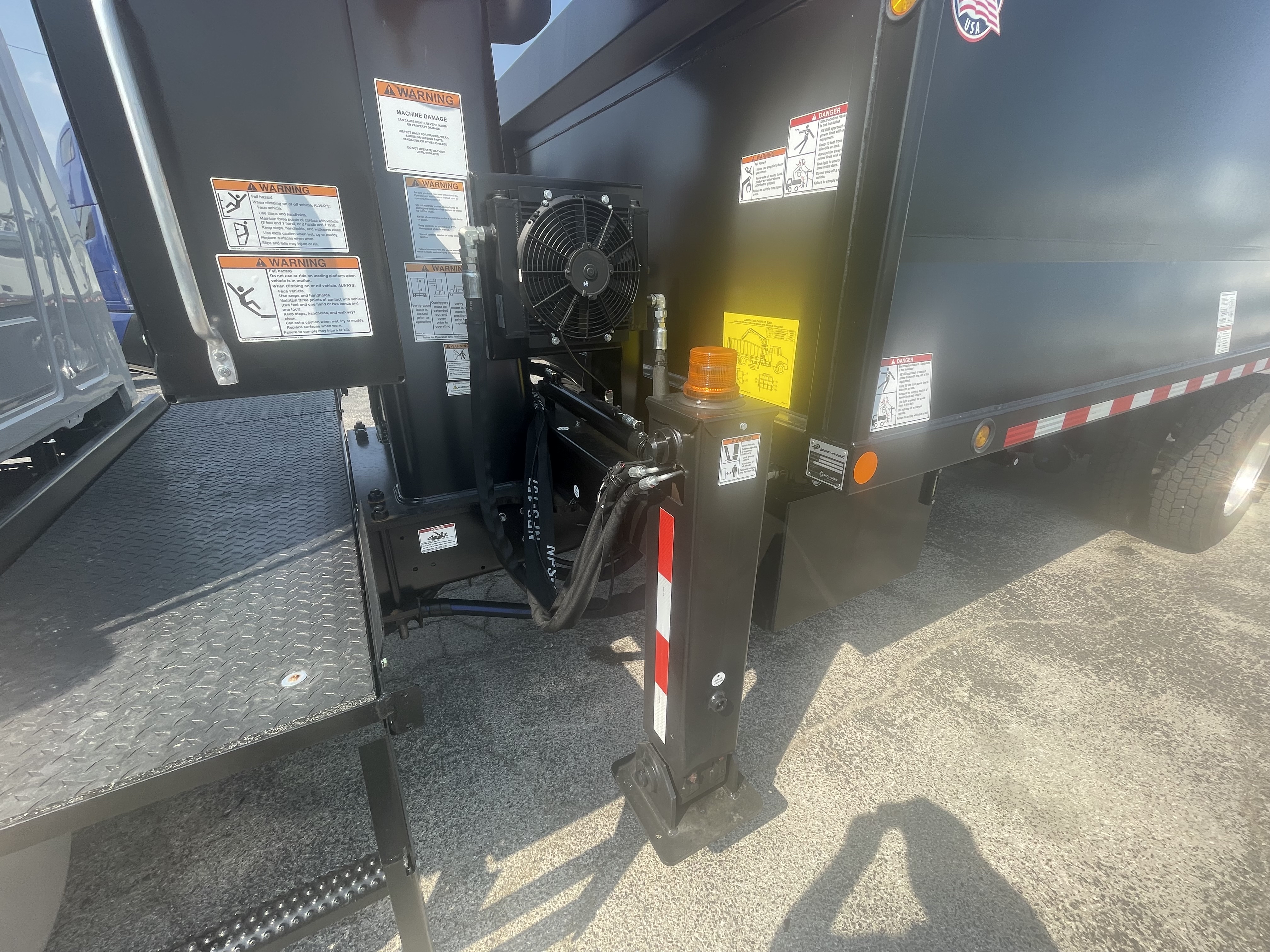 2025 Mack - image 13