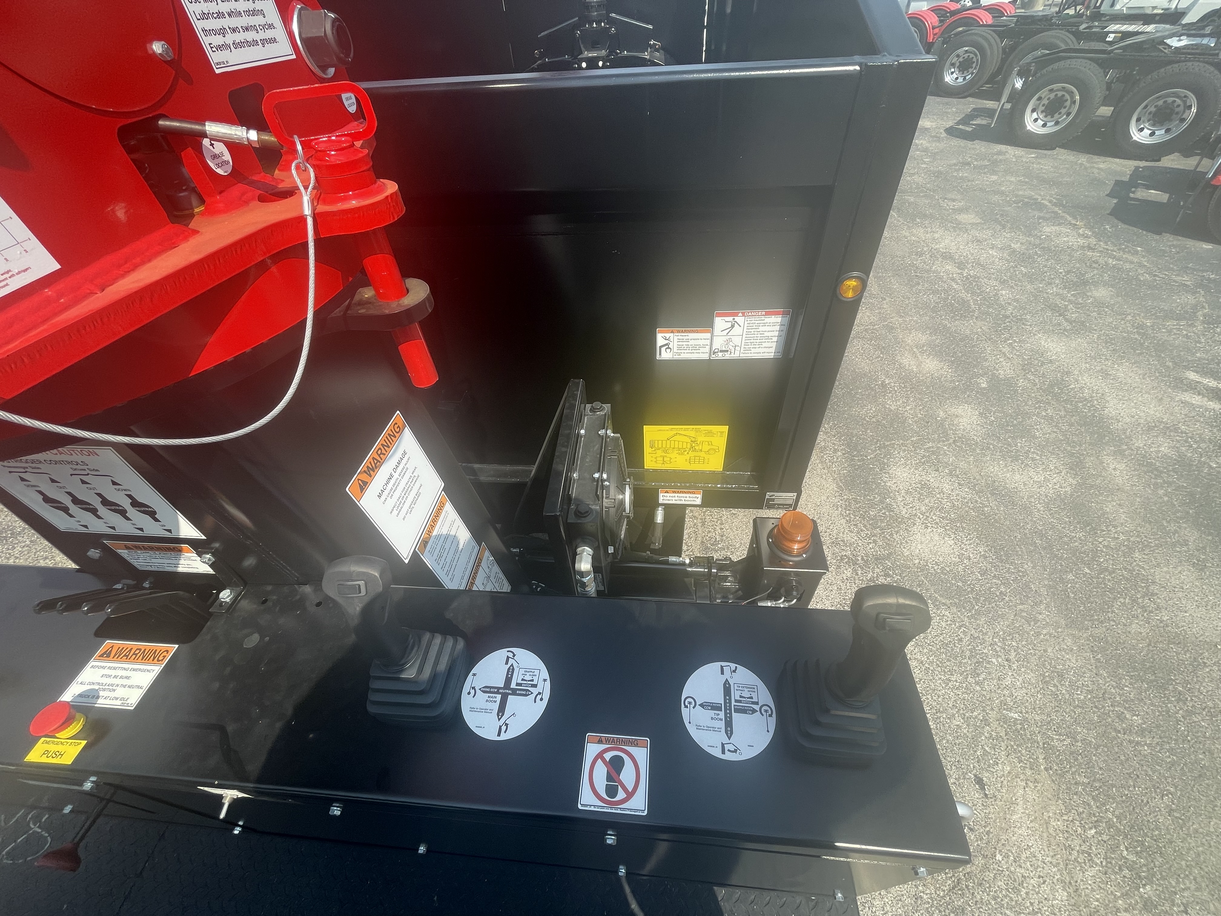 2025 Mack - image 17