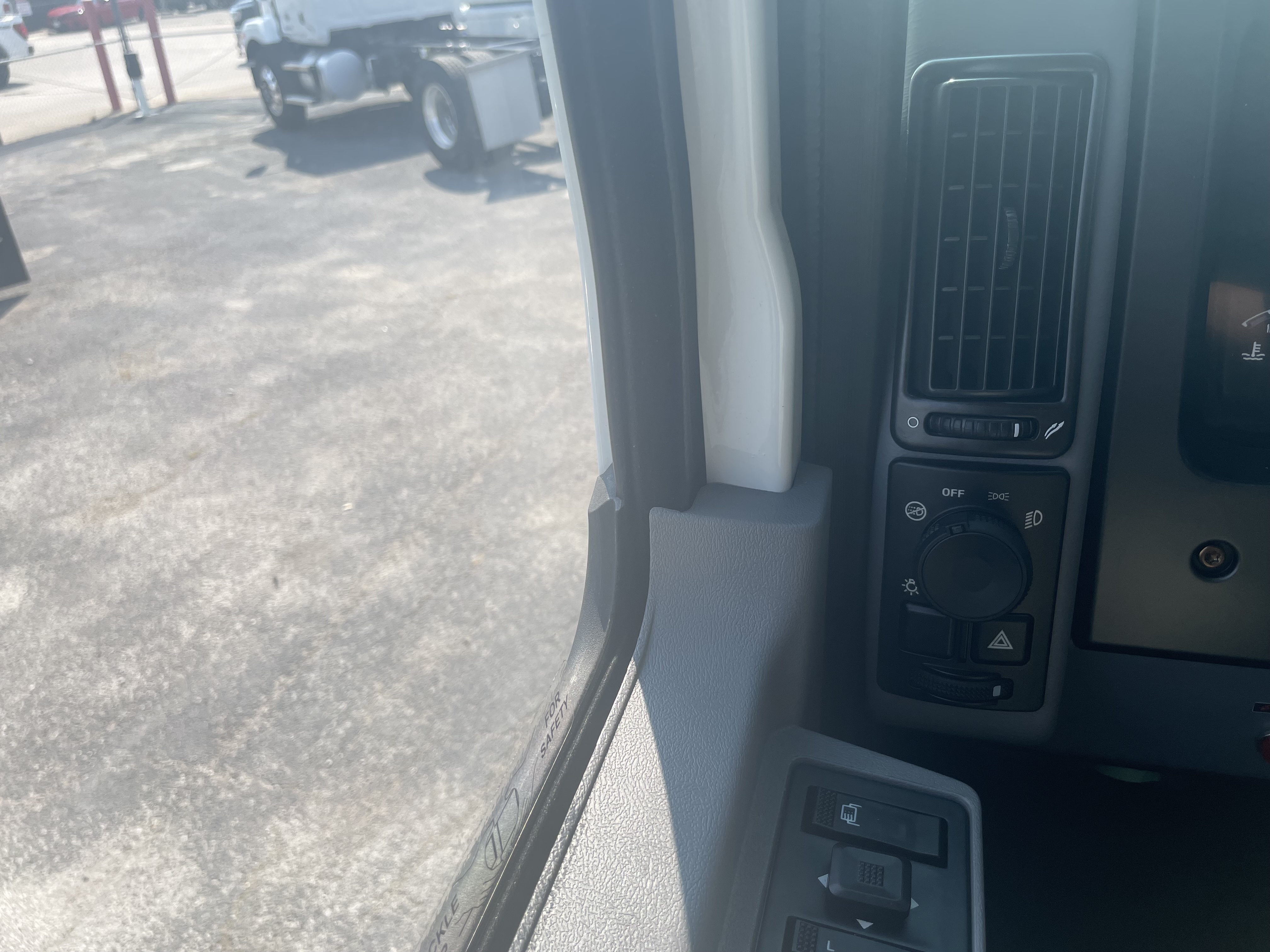 2025 Mack - image 28