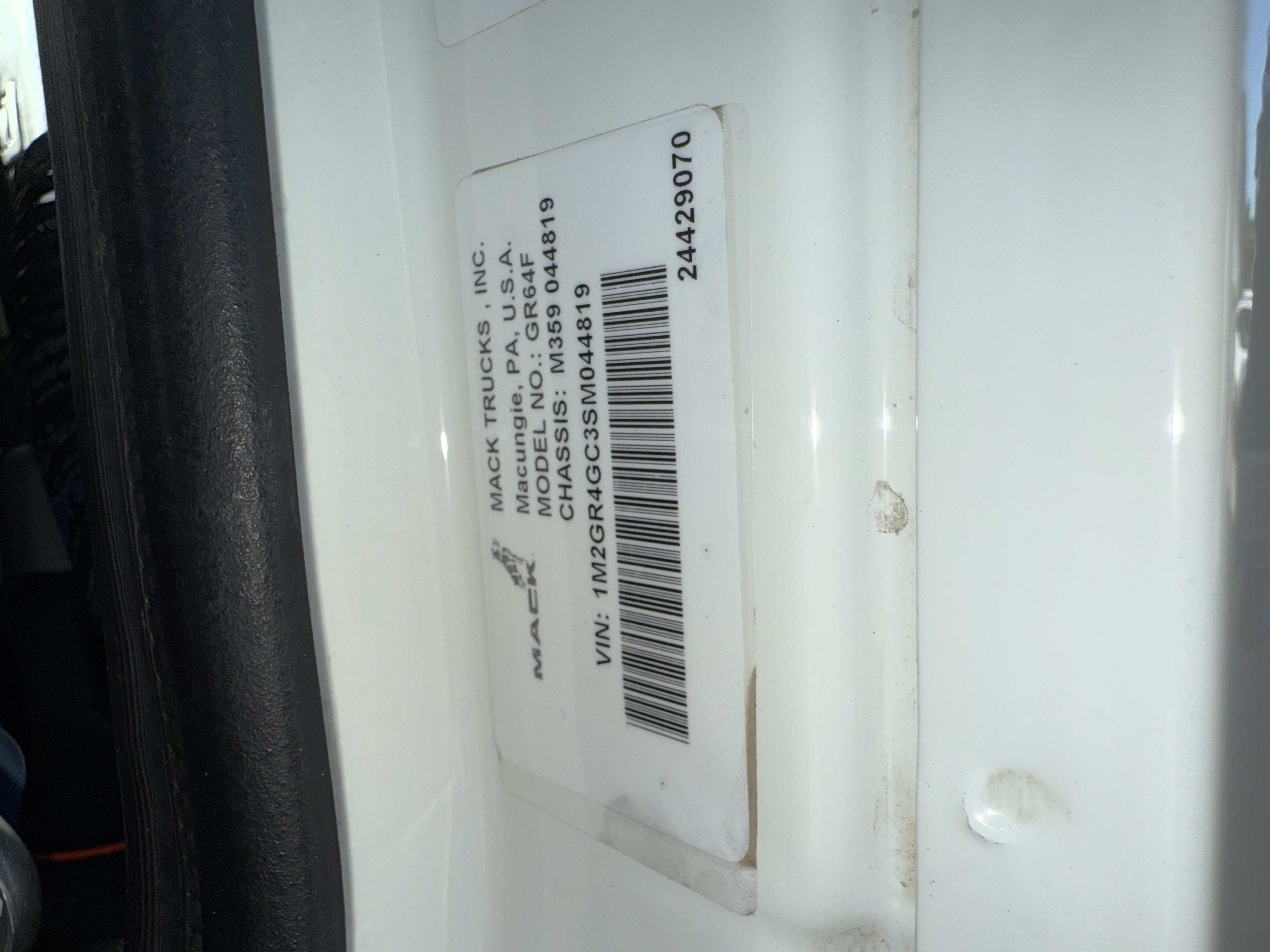 2025 Mack Granite - image 26