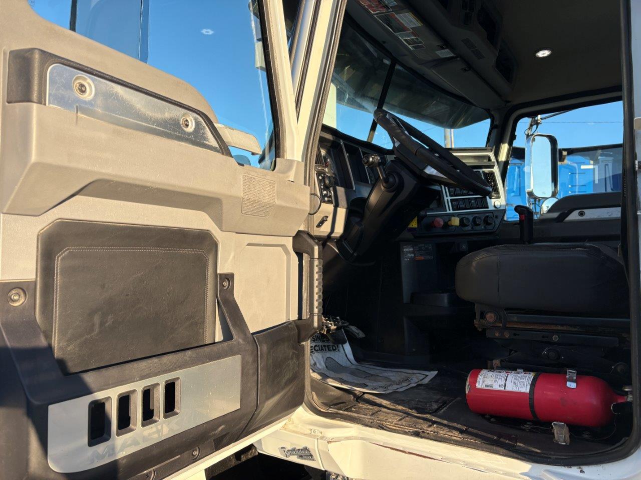 2022 Mack - image 20