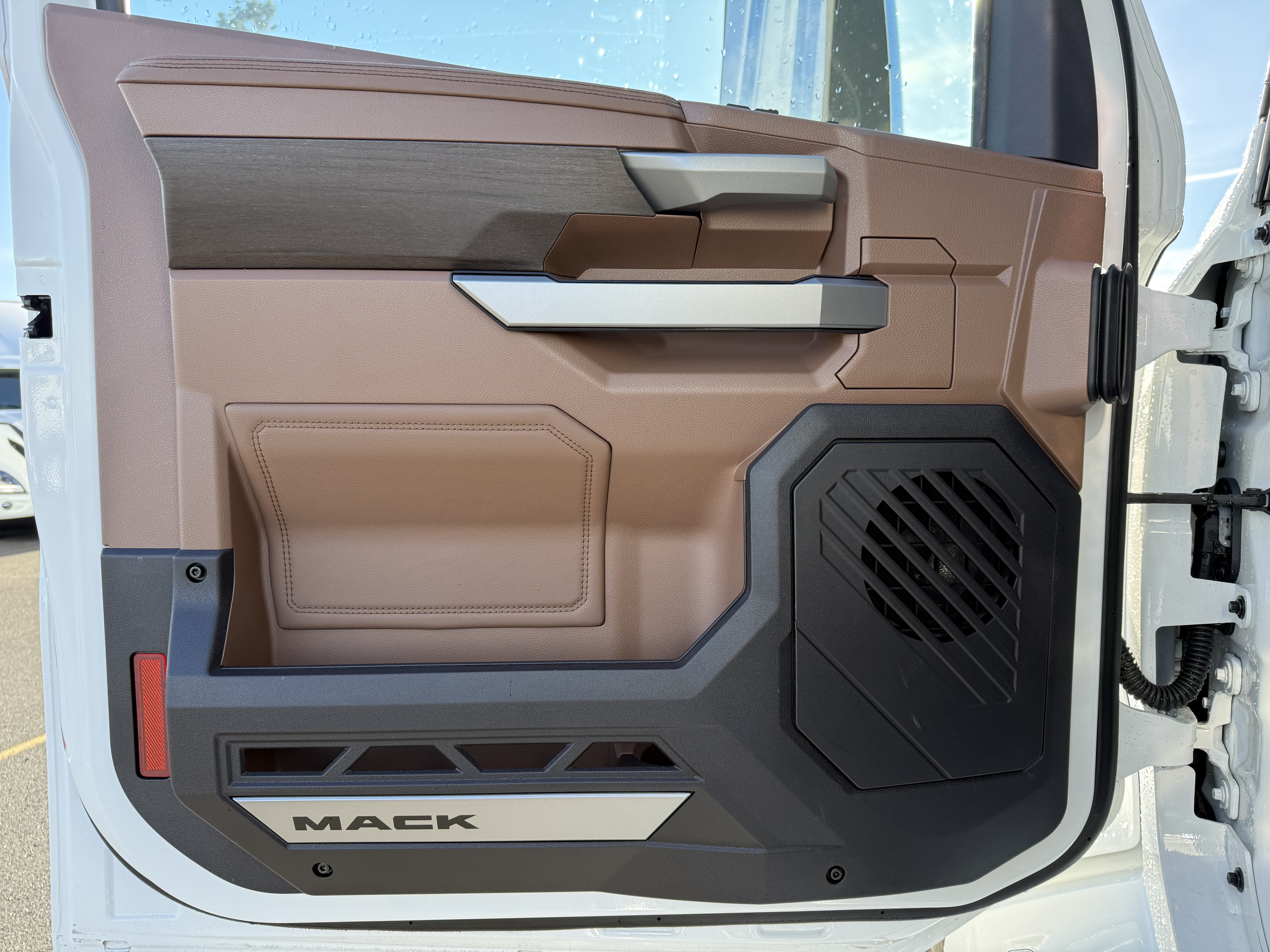 2026 Mack - image 16