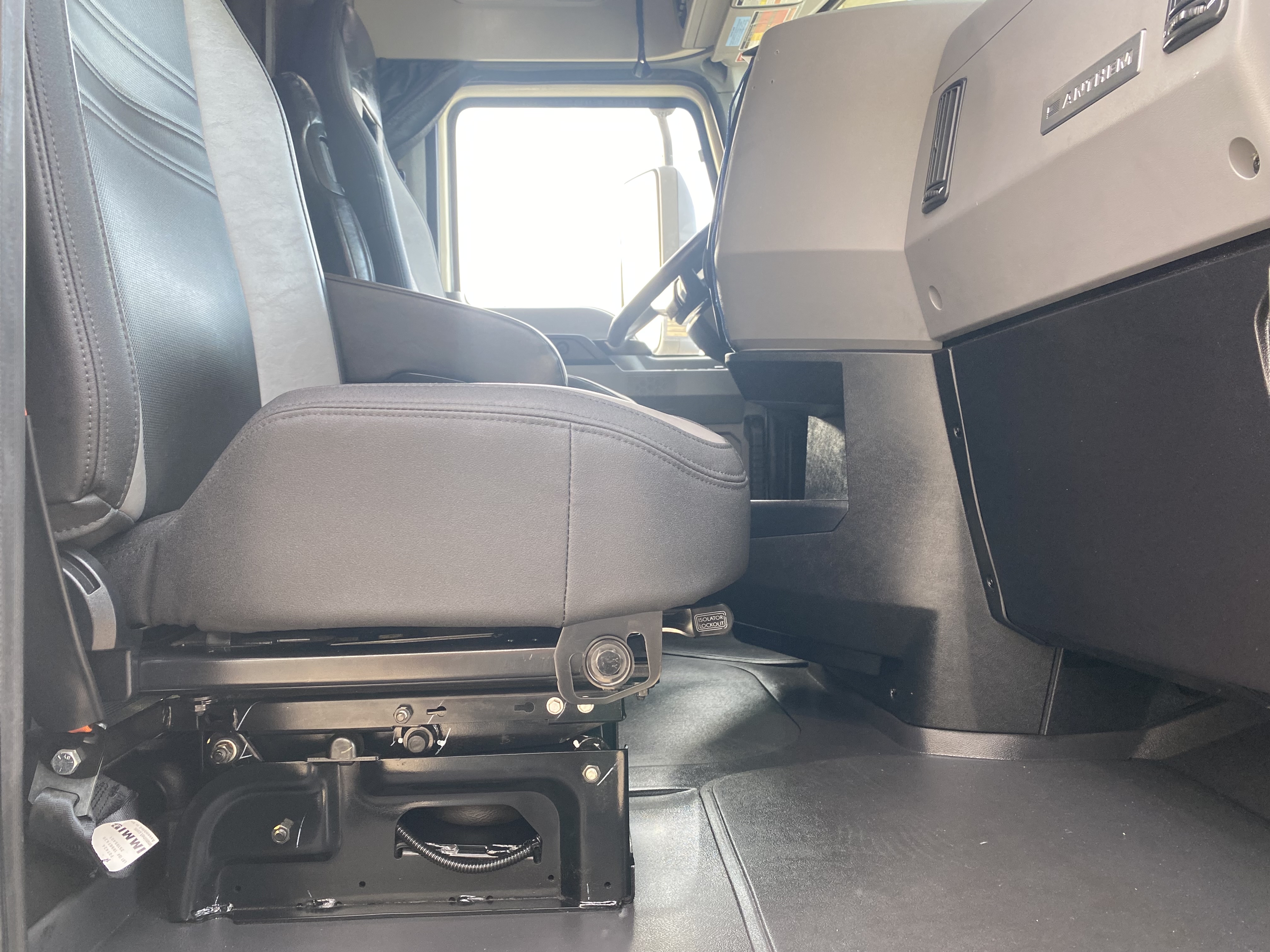 2022 Mack - image 15