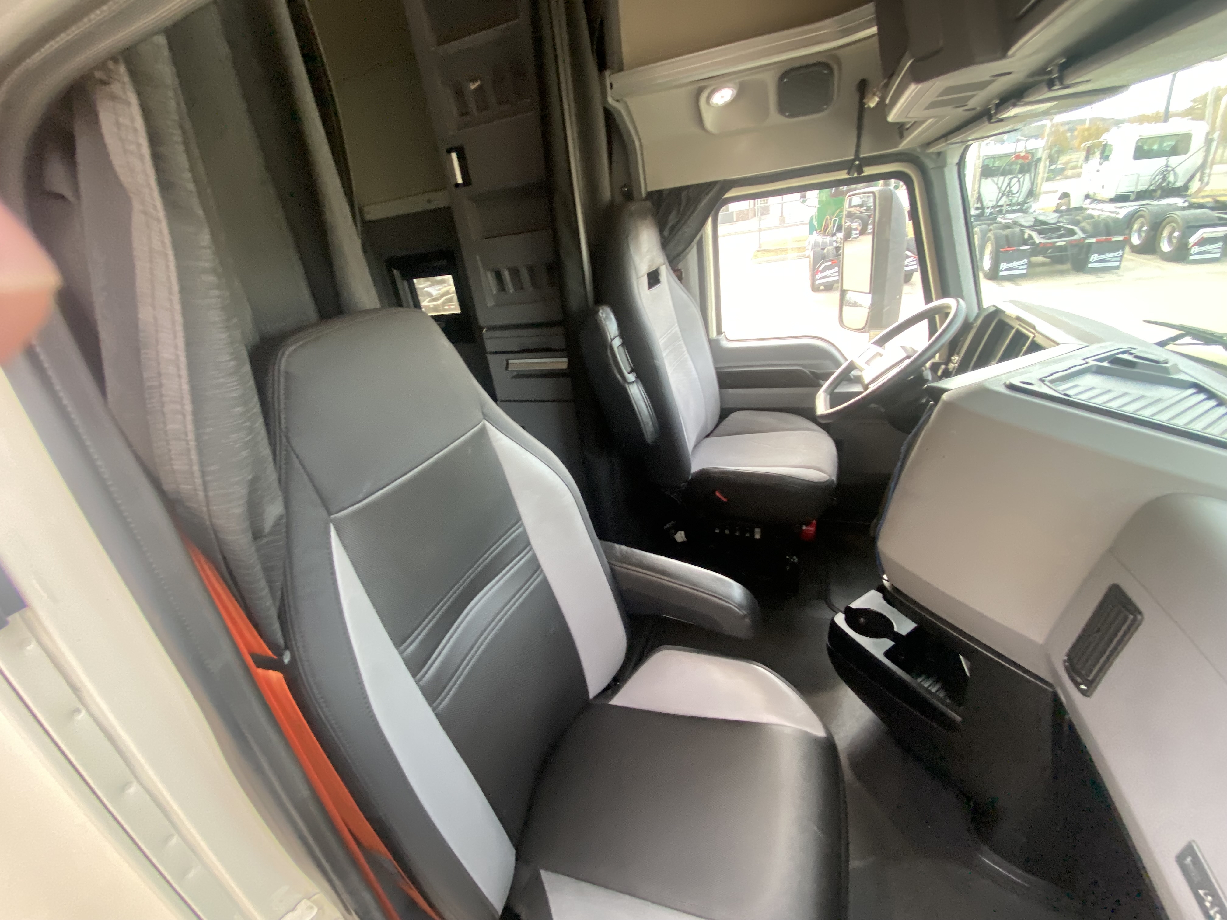 2022 Mack - image 16