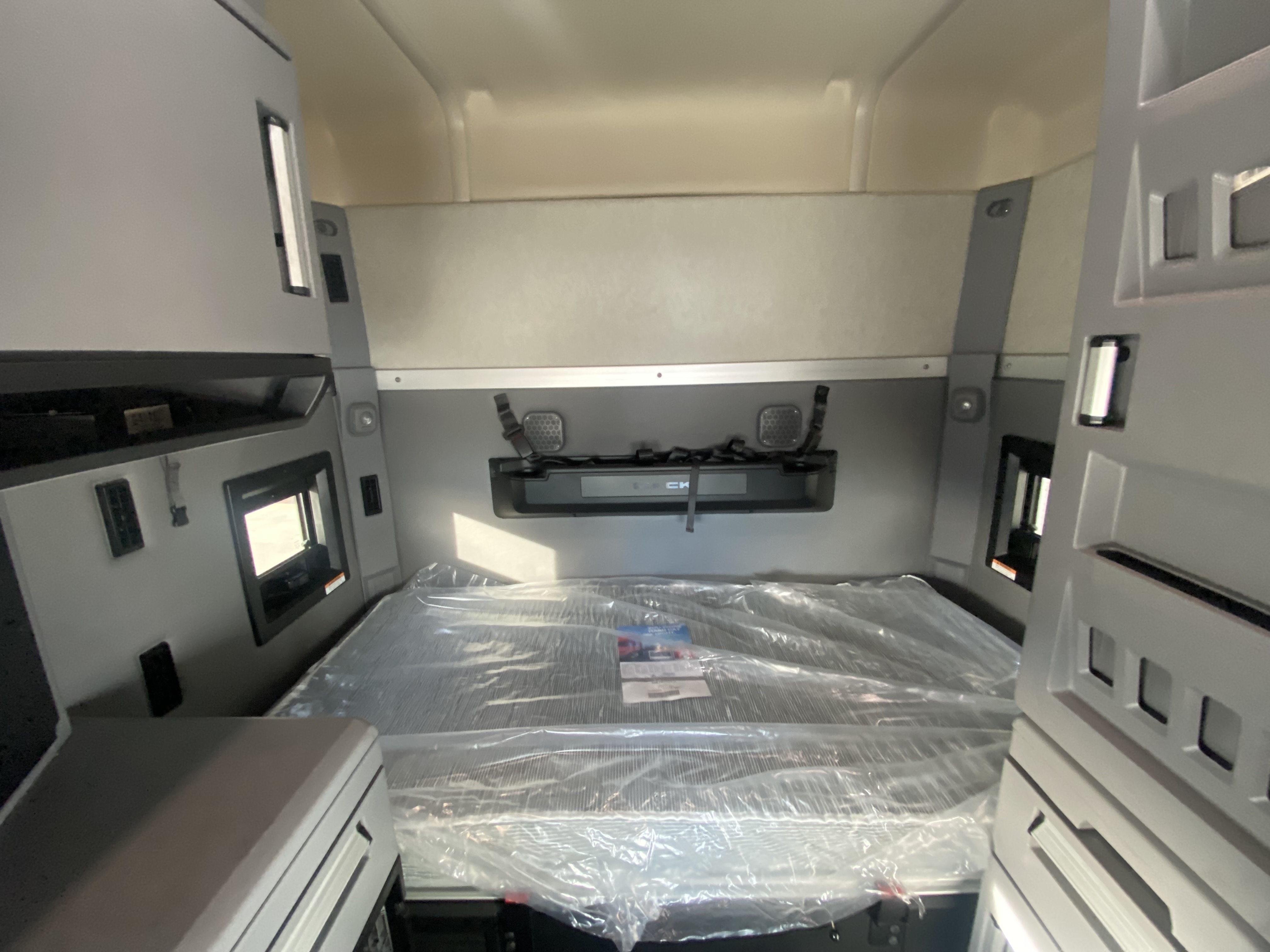 2022 Mack - image 24