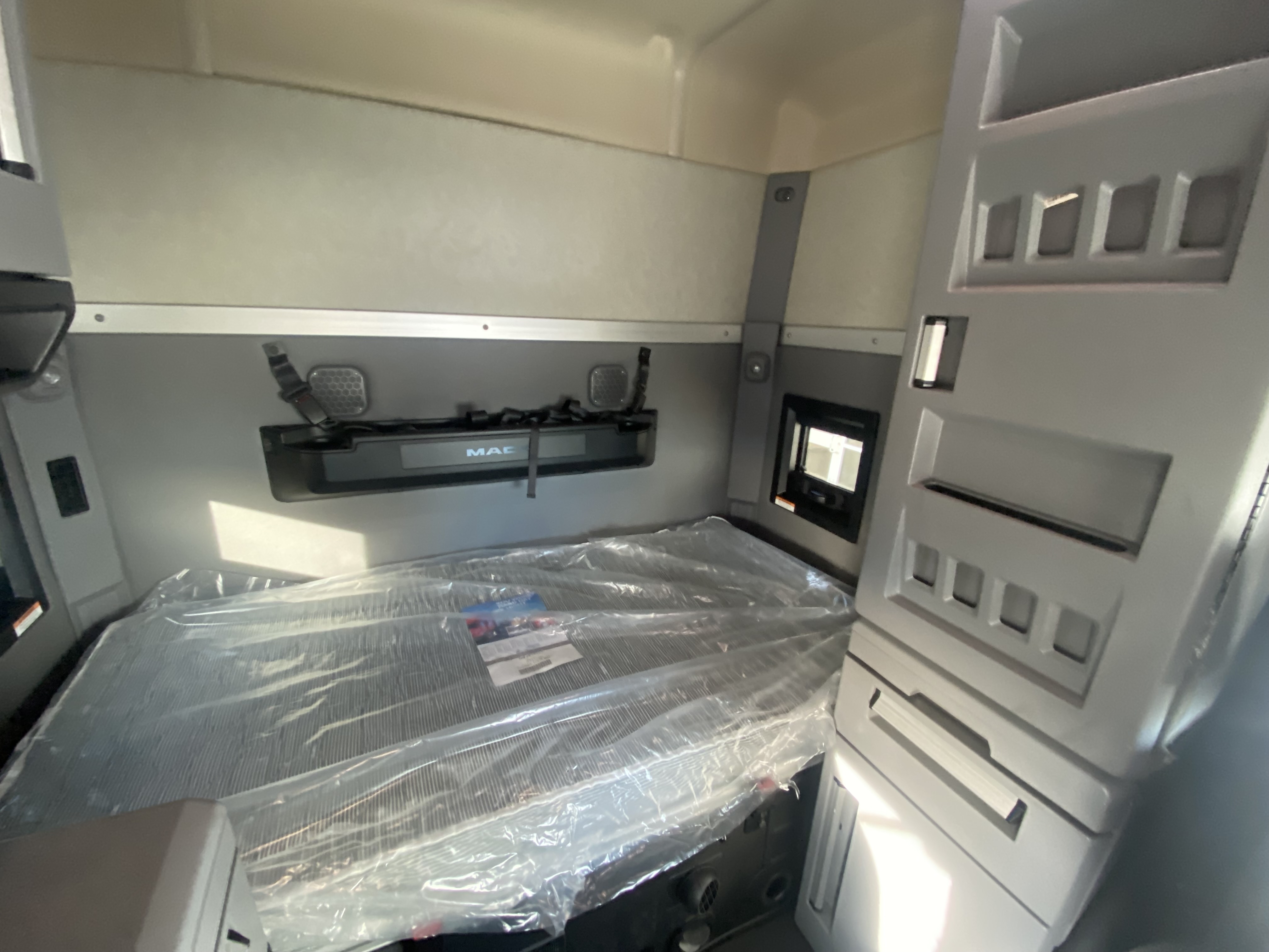 2022 Mack - image 23