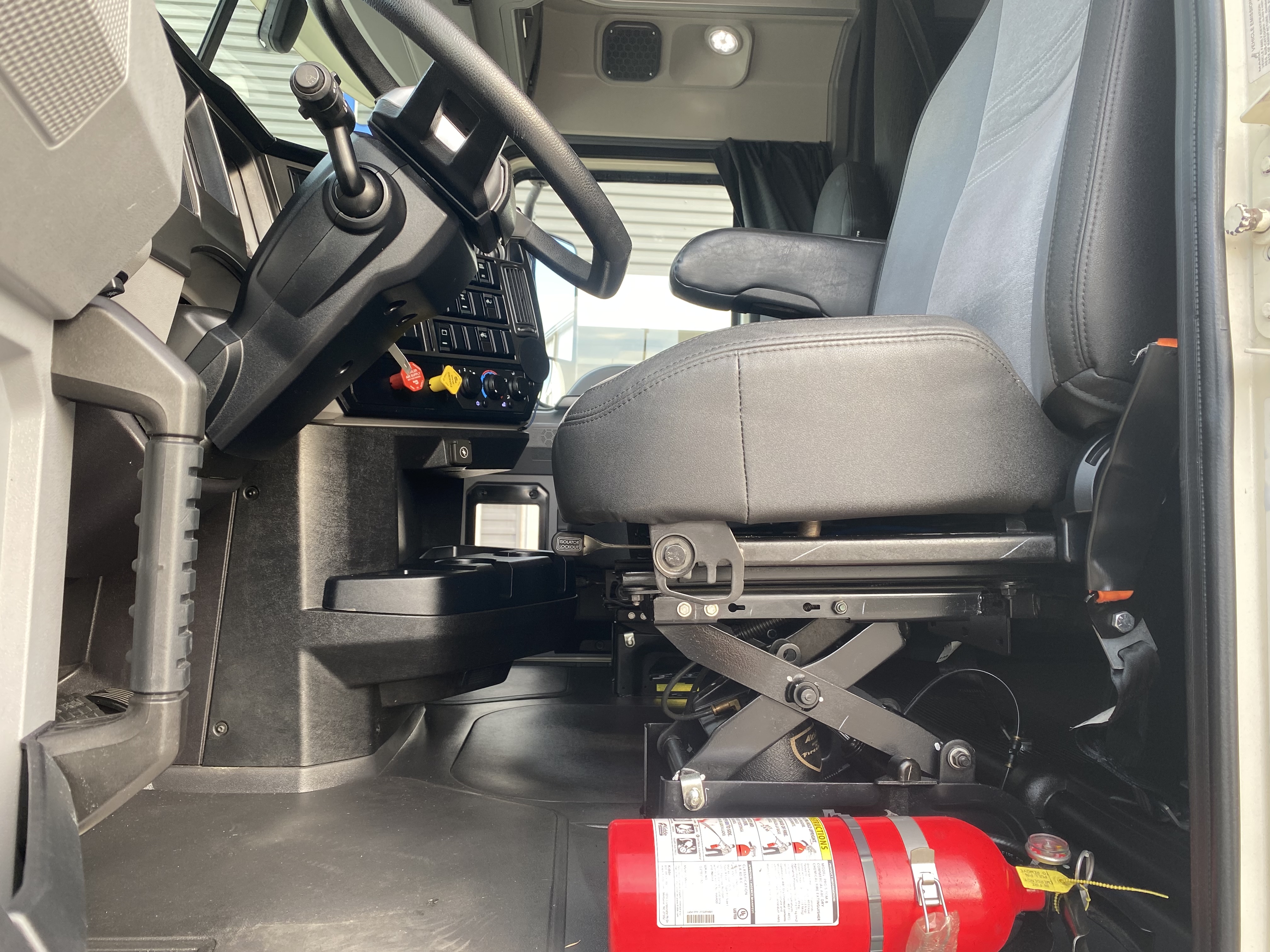 2022 Mack - image 12