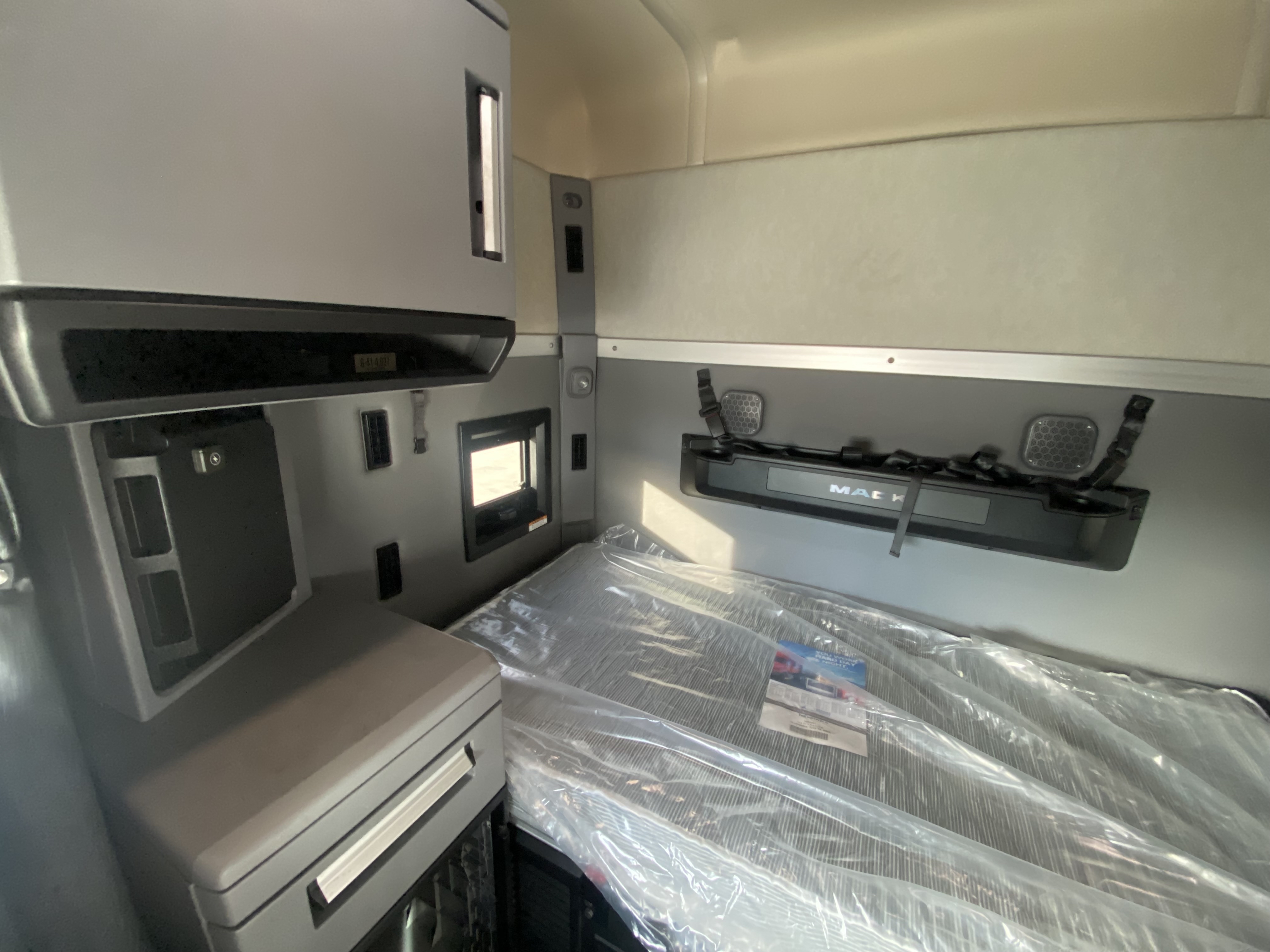 2022 Mack - image 25