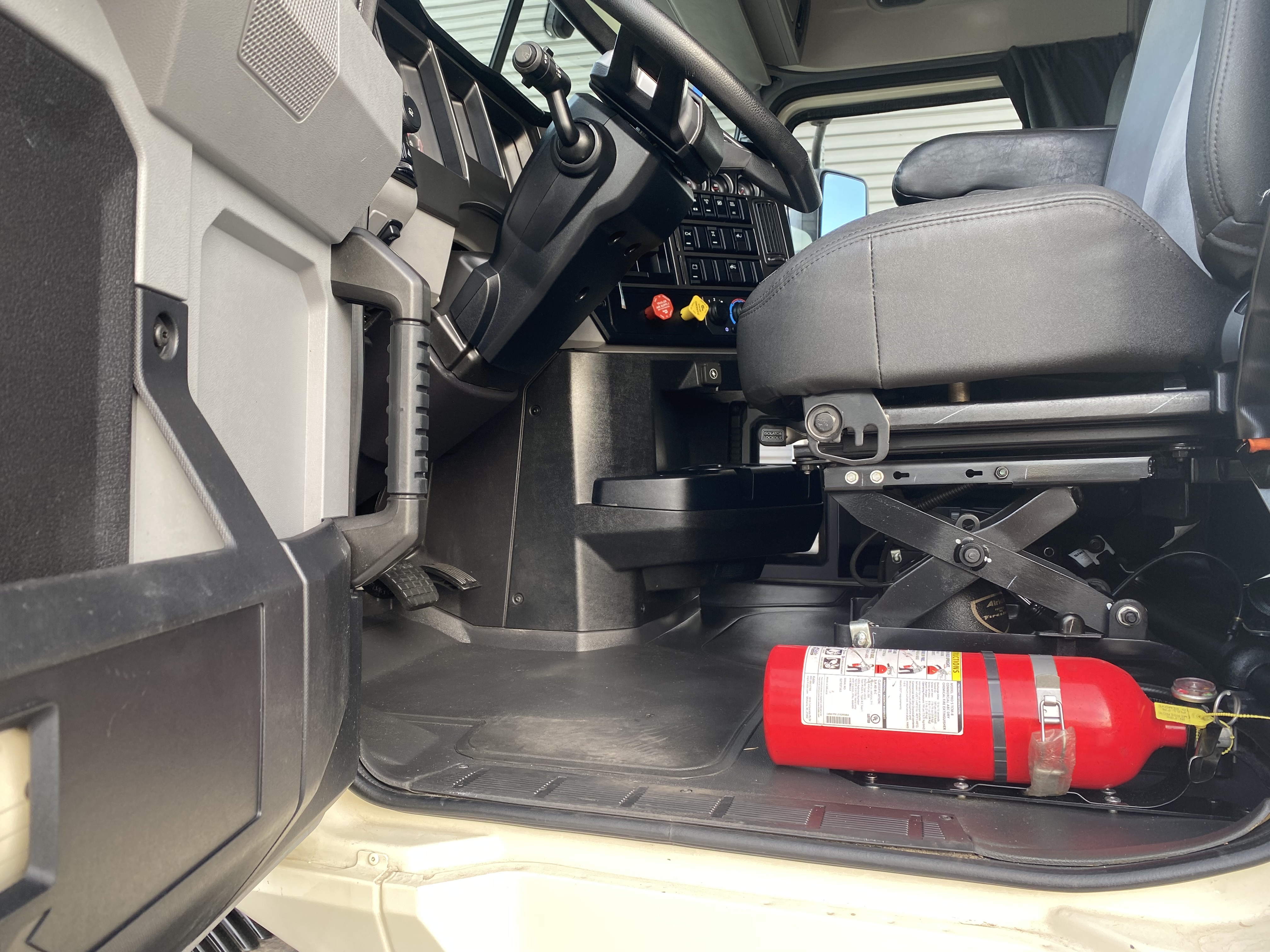 2022 Mack - image 11