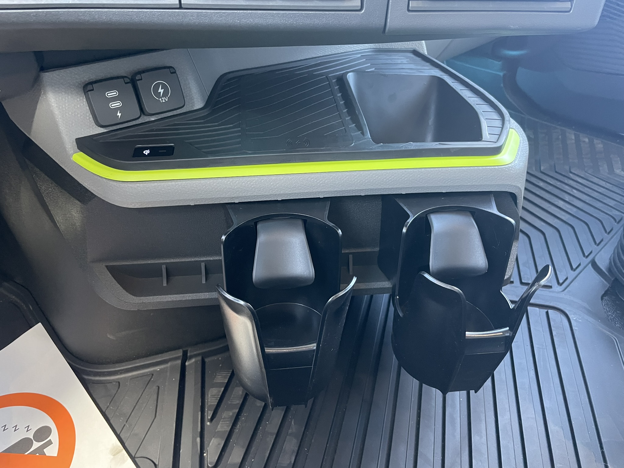 2026 Volvo - image 18