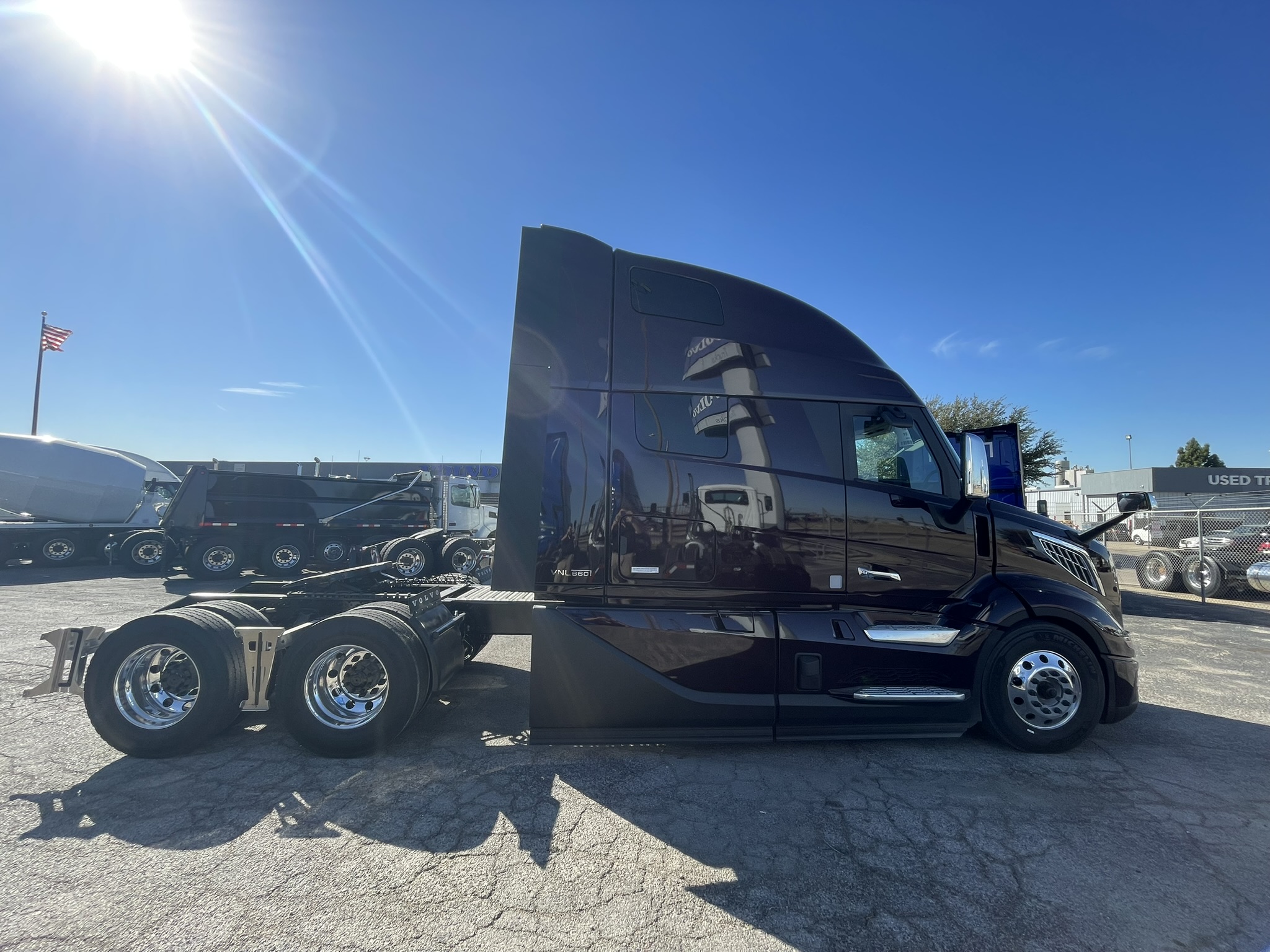 2026 Volvo - image 4