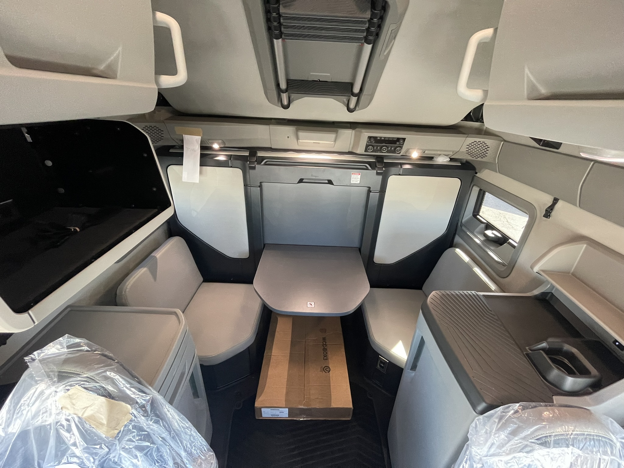 2026 Volvo - image 22