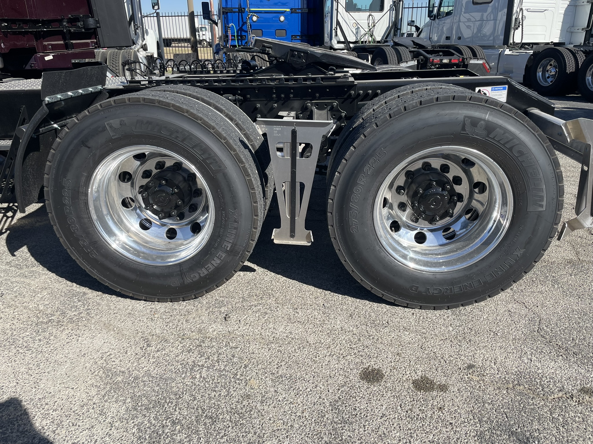 2026 Volvo - image 9