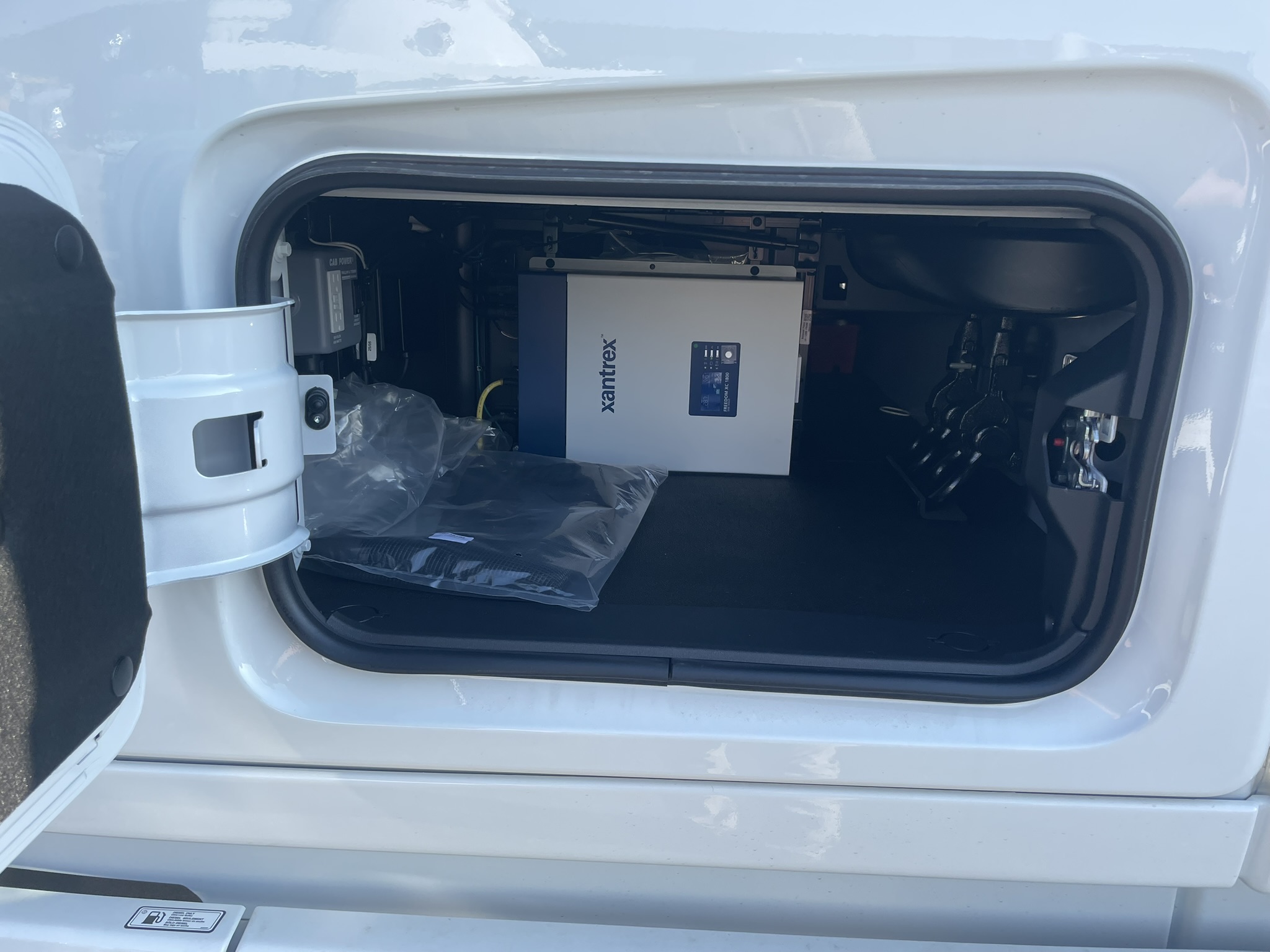 2026 Volvo - image 14