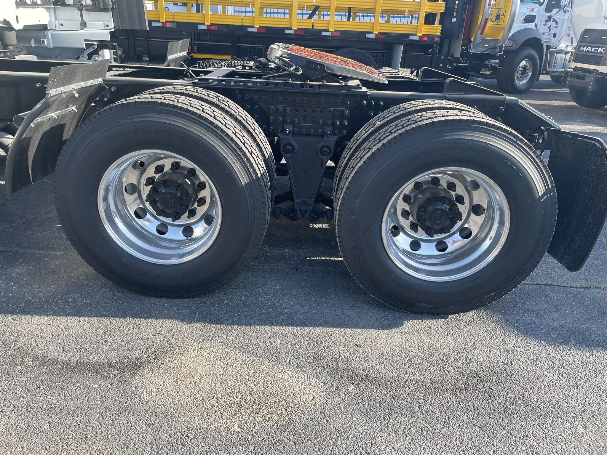 2026 Volvo - image 11