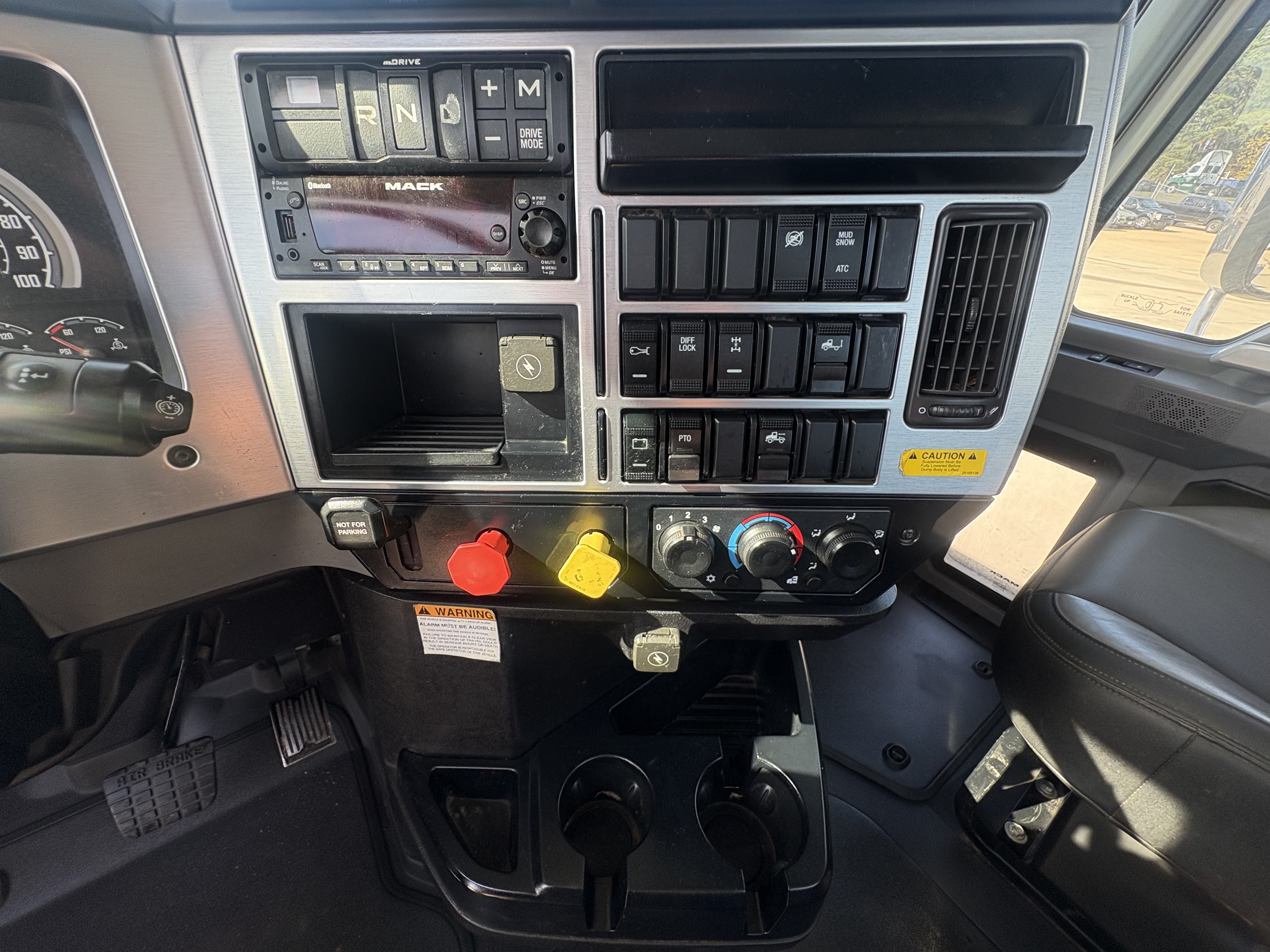 2023 Mack - image 10