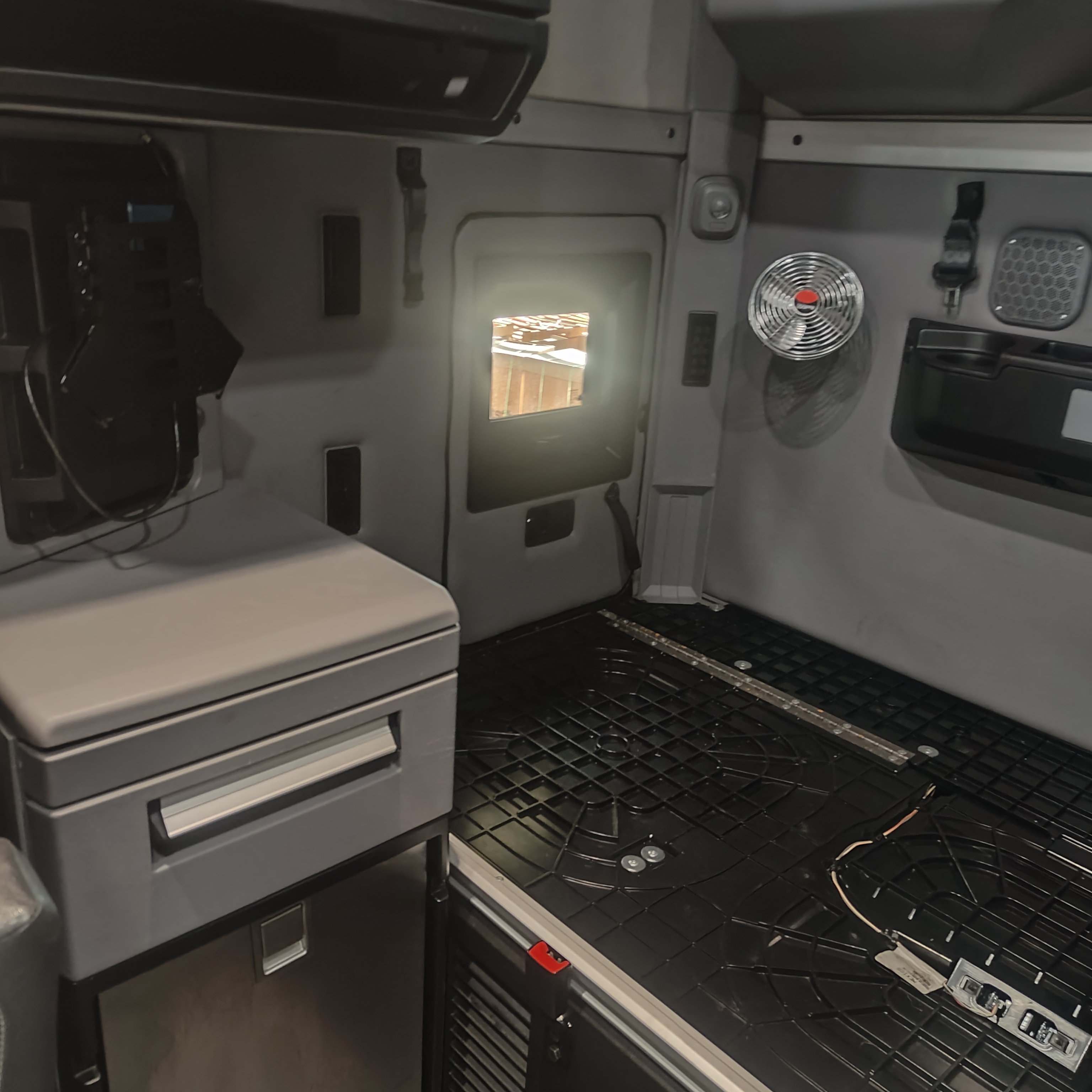 2019 Mack - image 11