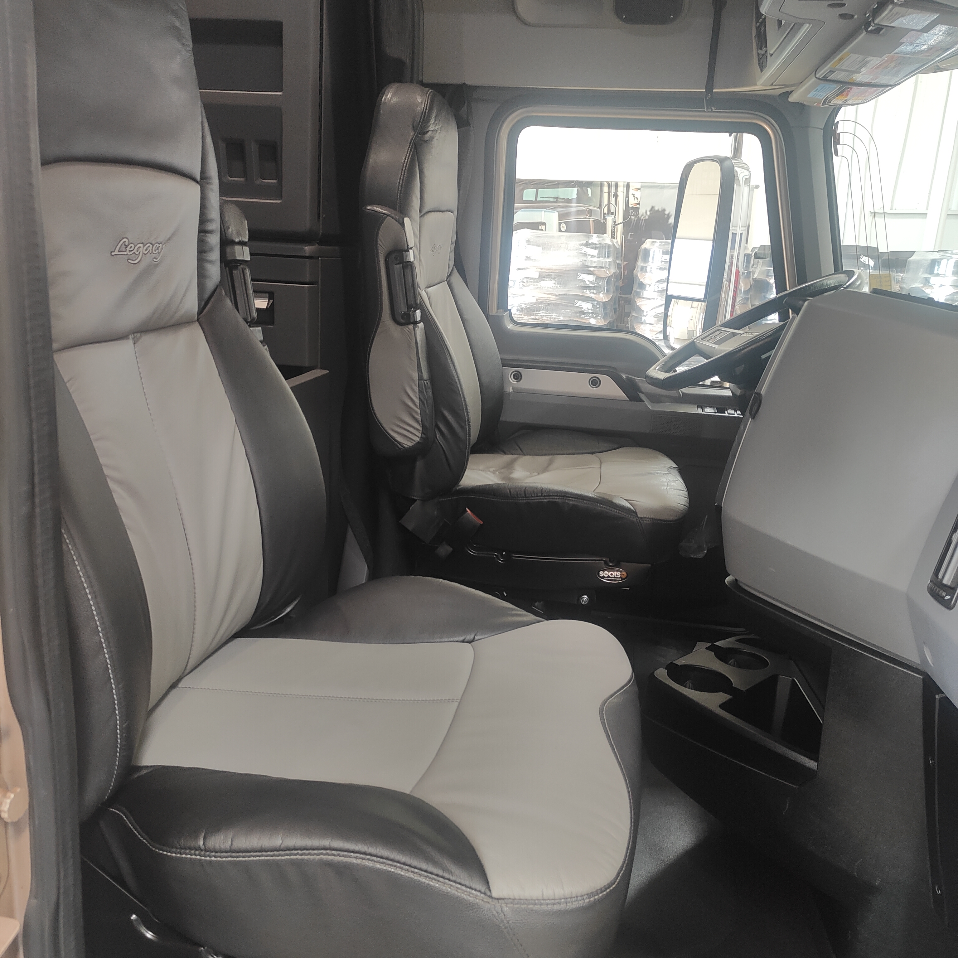 2019 Mack - image 17