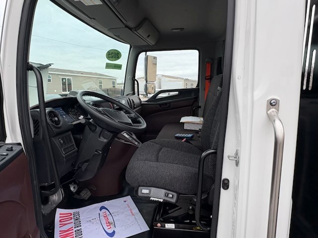 2025 Hino L7 - image 6