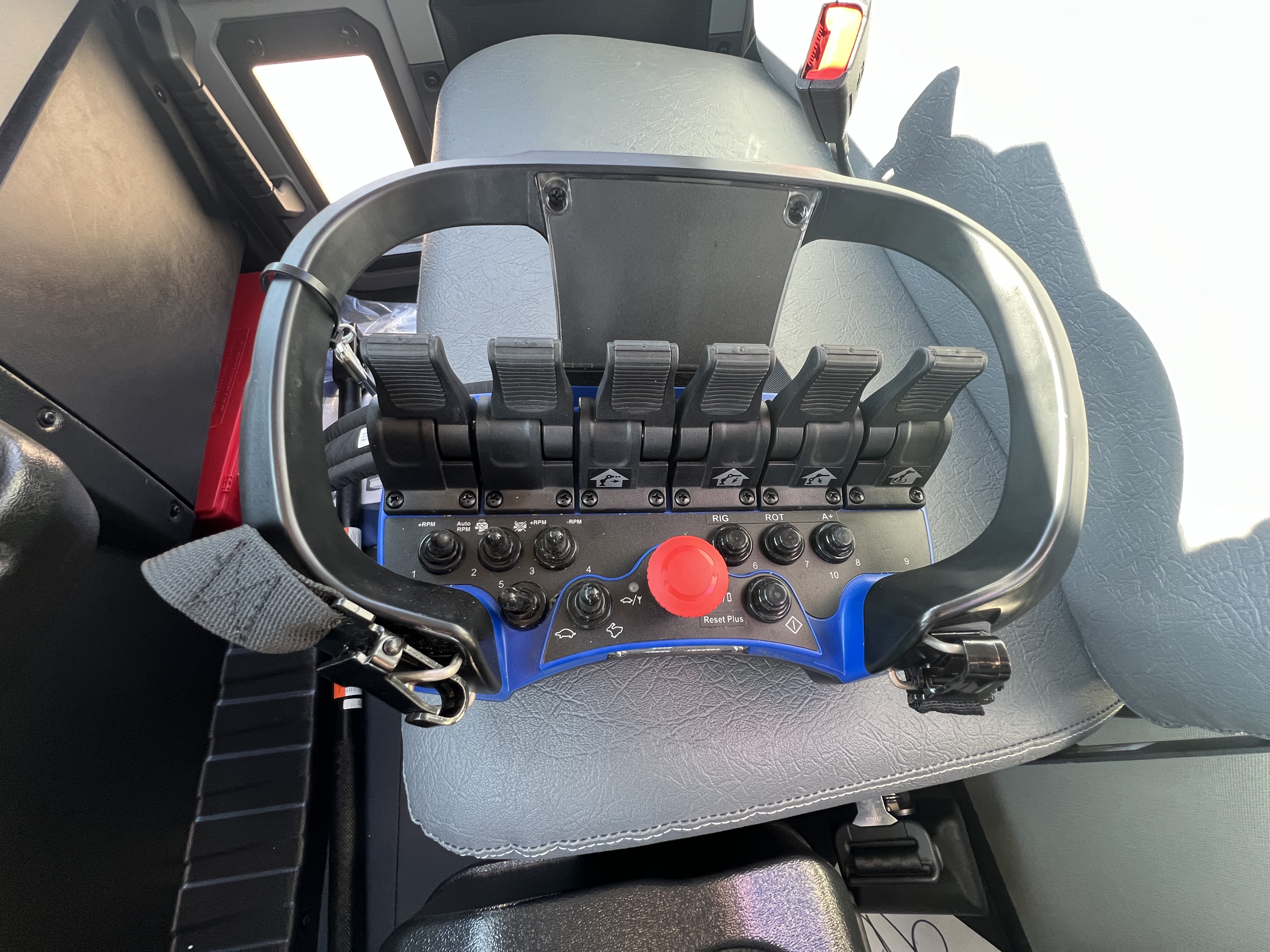 2025 Mack - image 18