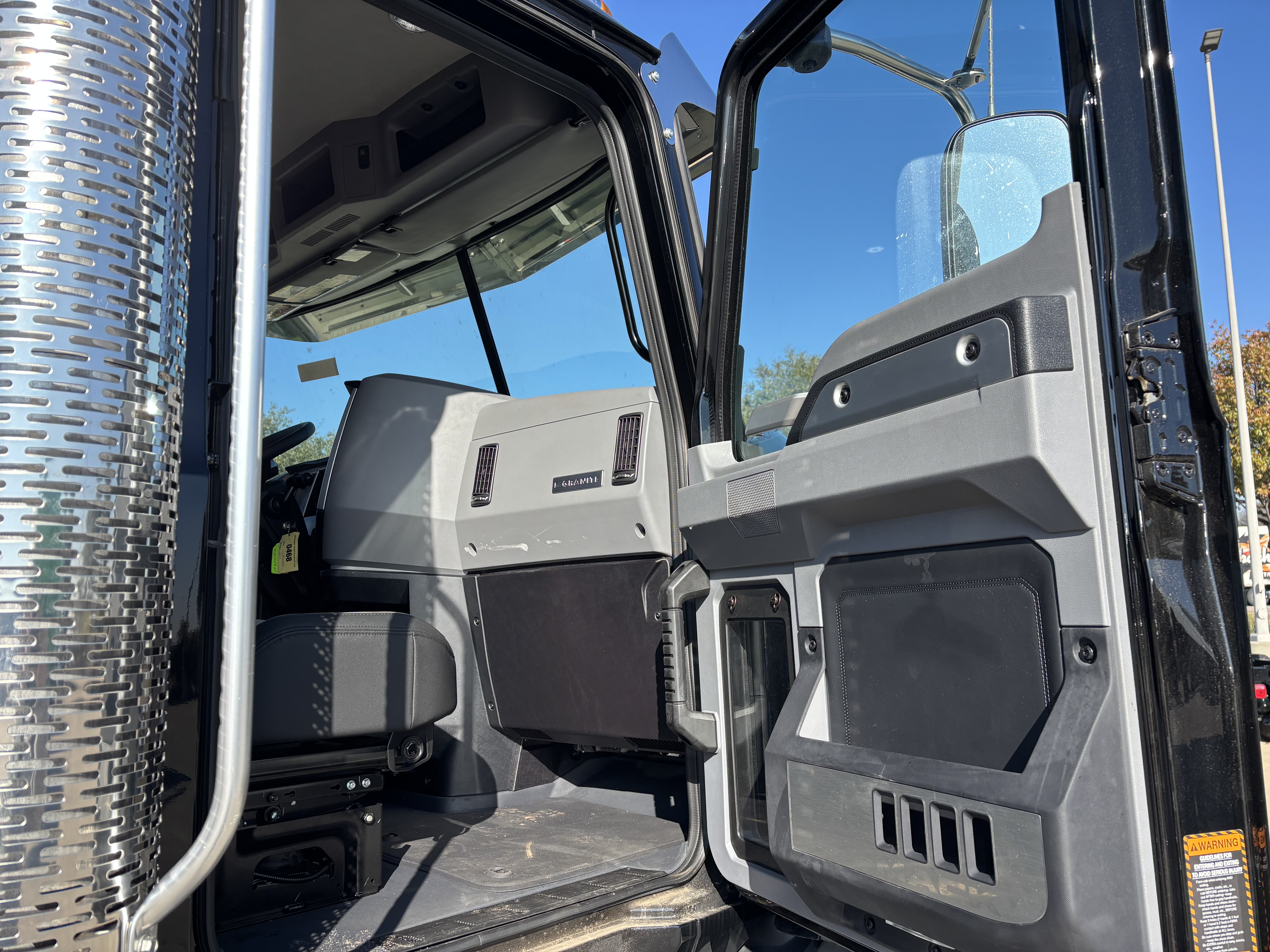 2025 Mack - image 13