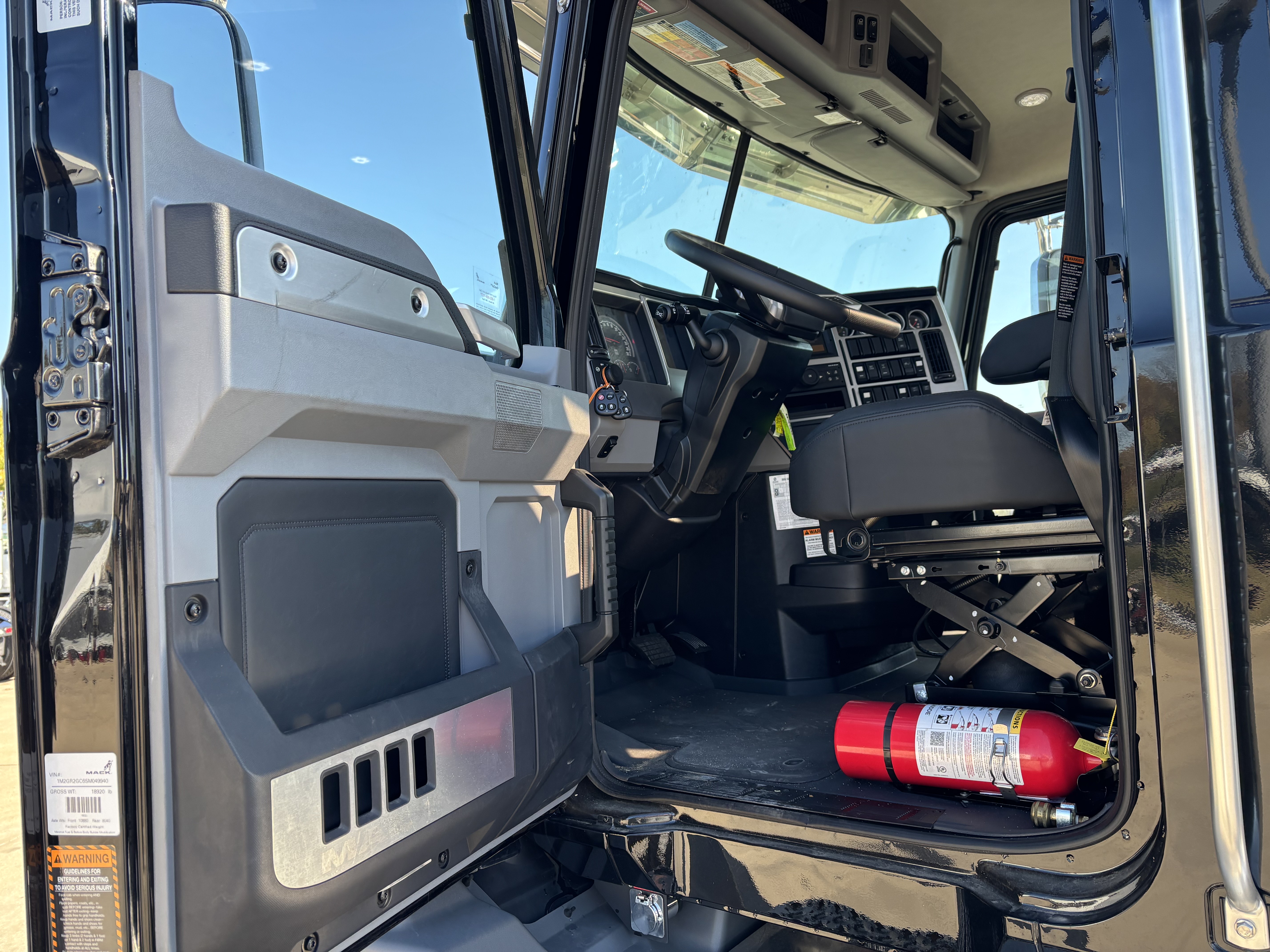 2025 Mack - image 15