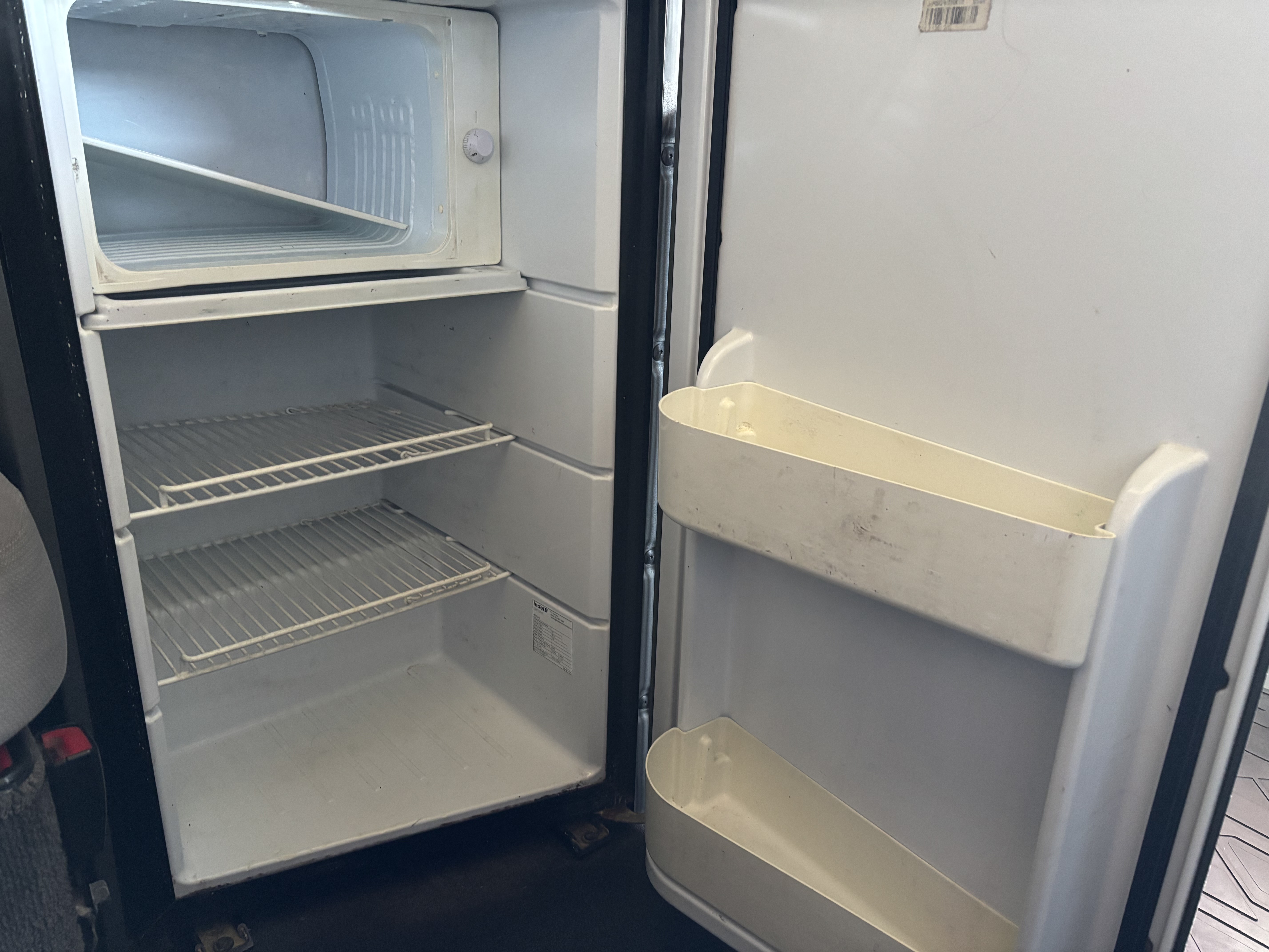 2021 Volvo - image 31