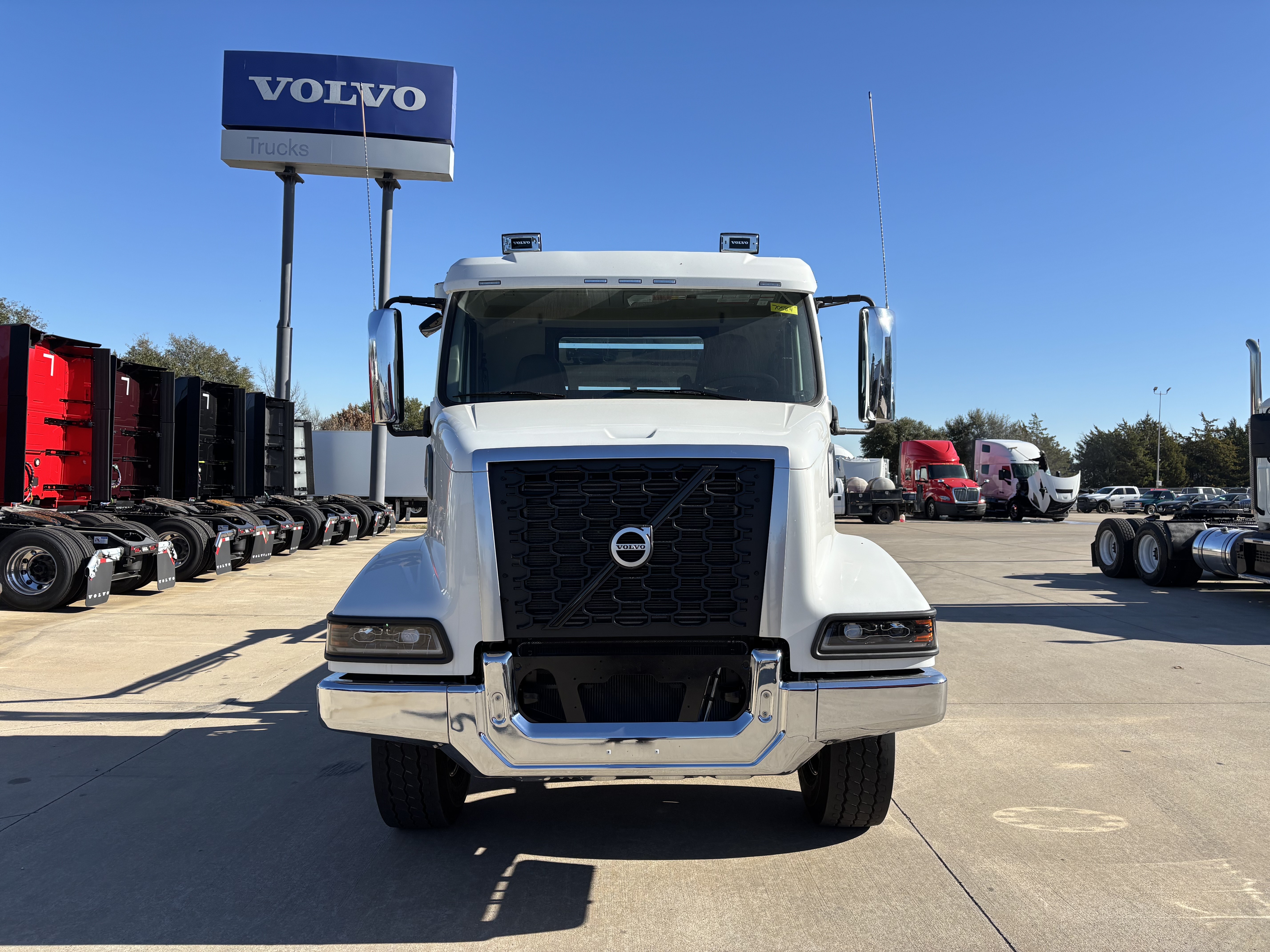 2026 Volvo - image 2