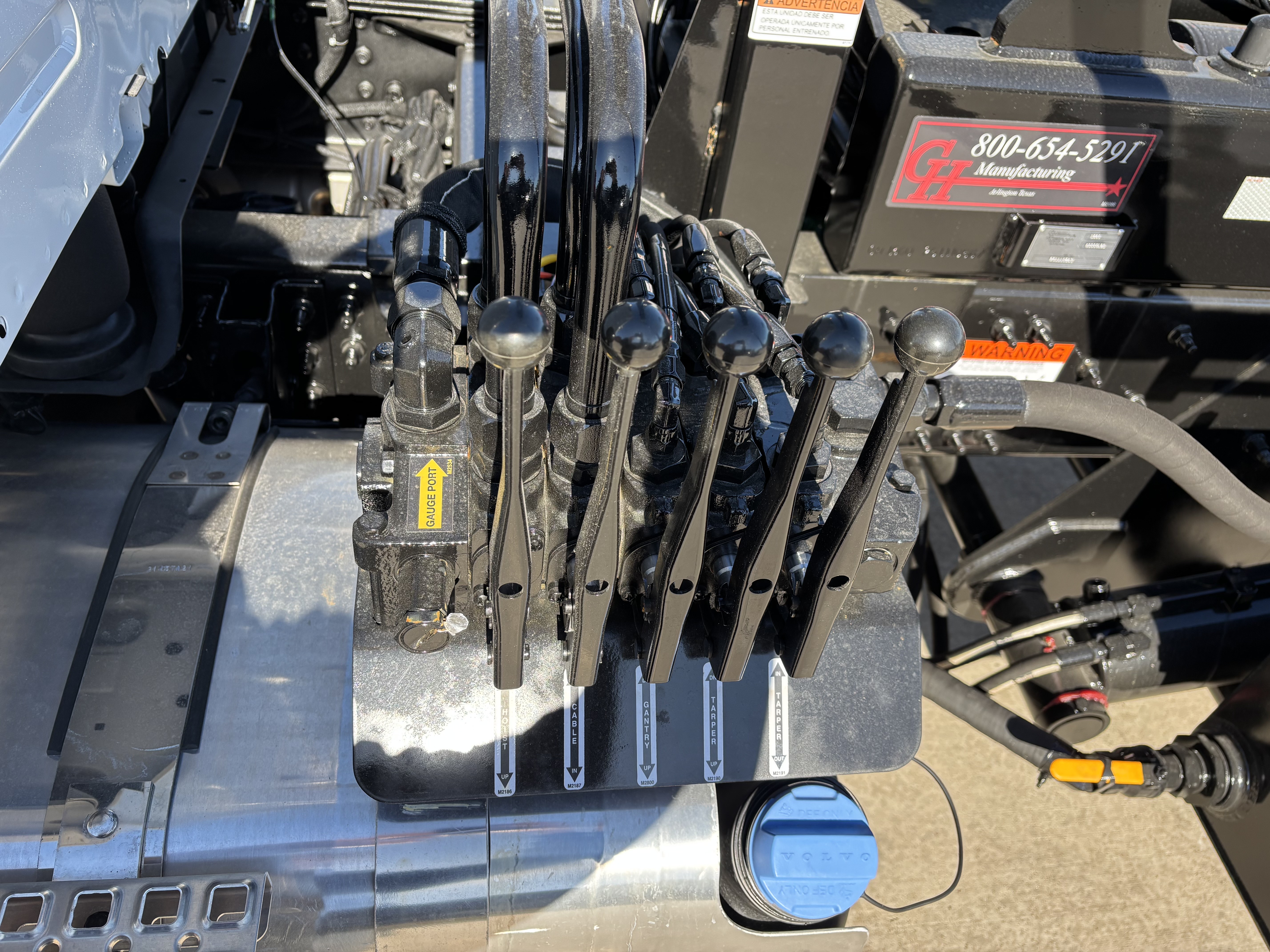 2026 Volvo - image 15