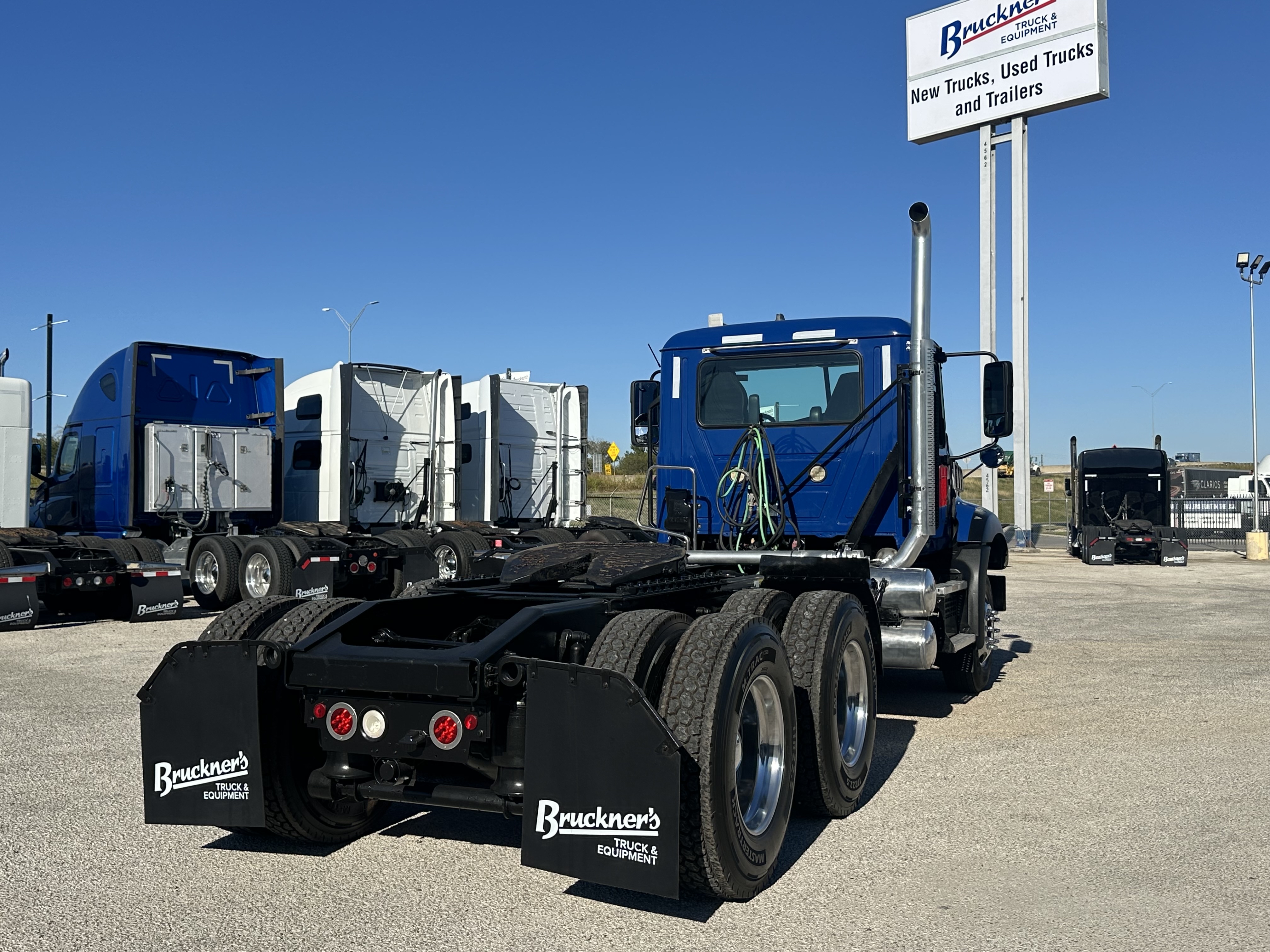 2024 Mack Granite - image 6