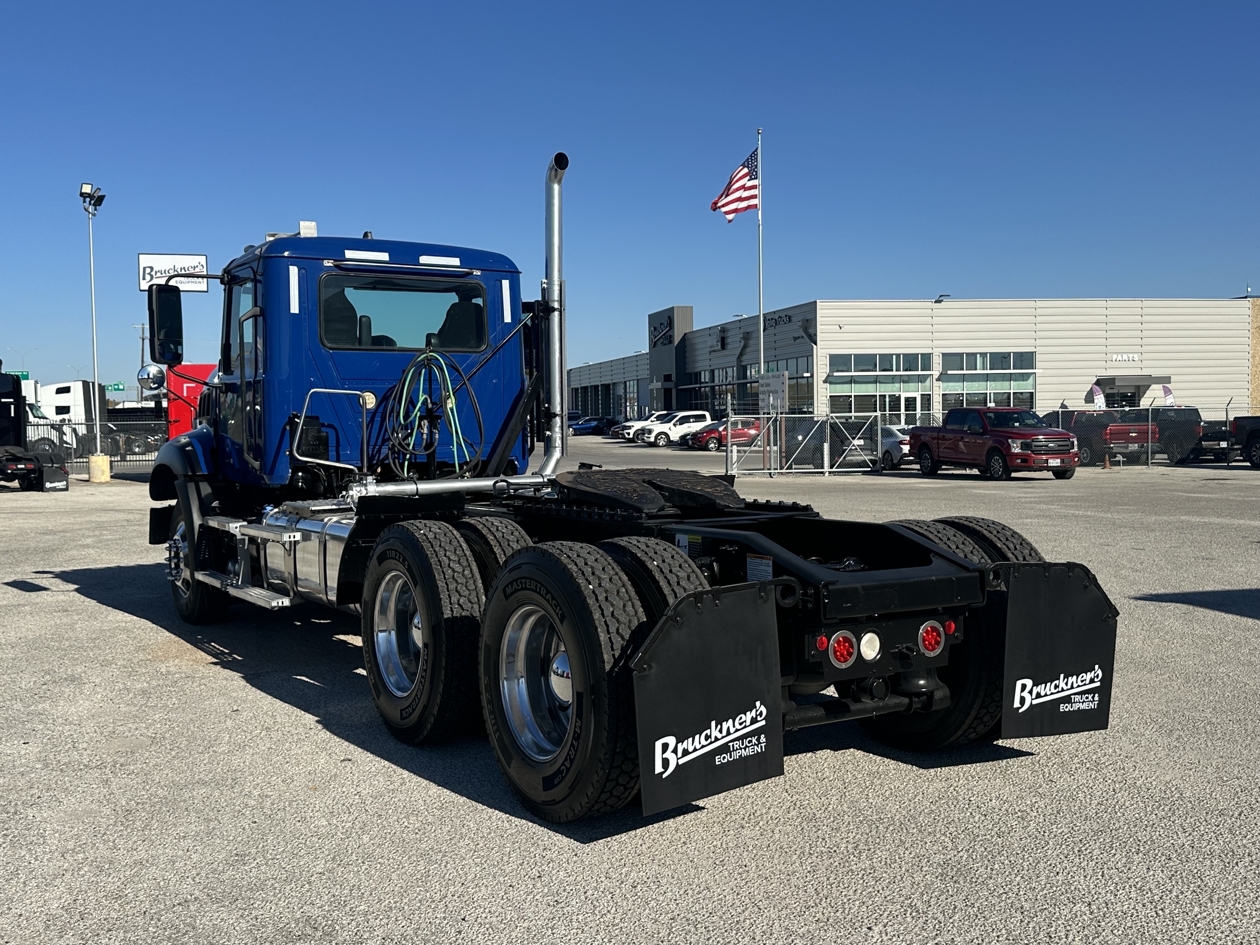 2024 Mack Granite - image 5