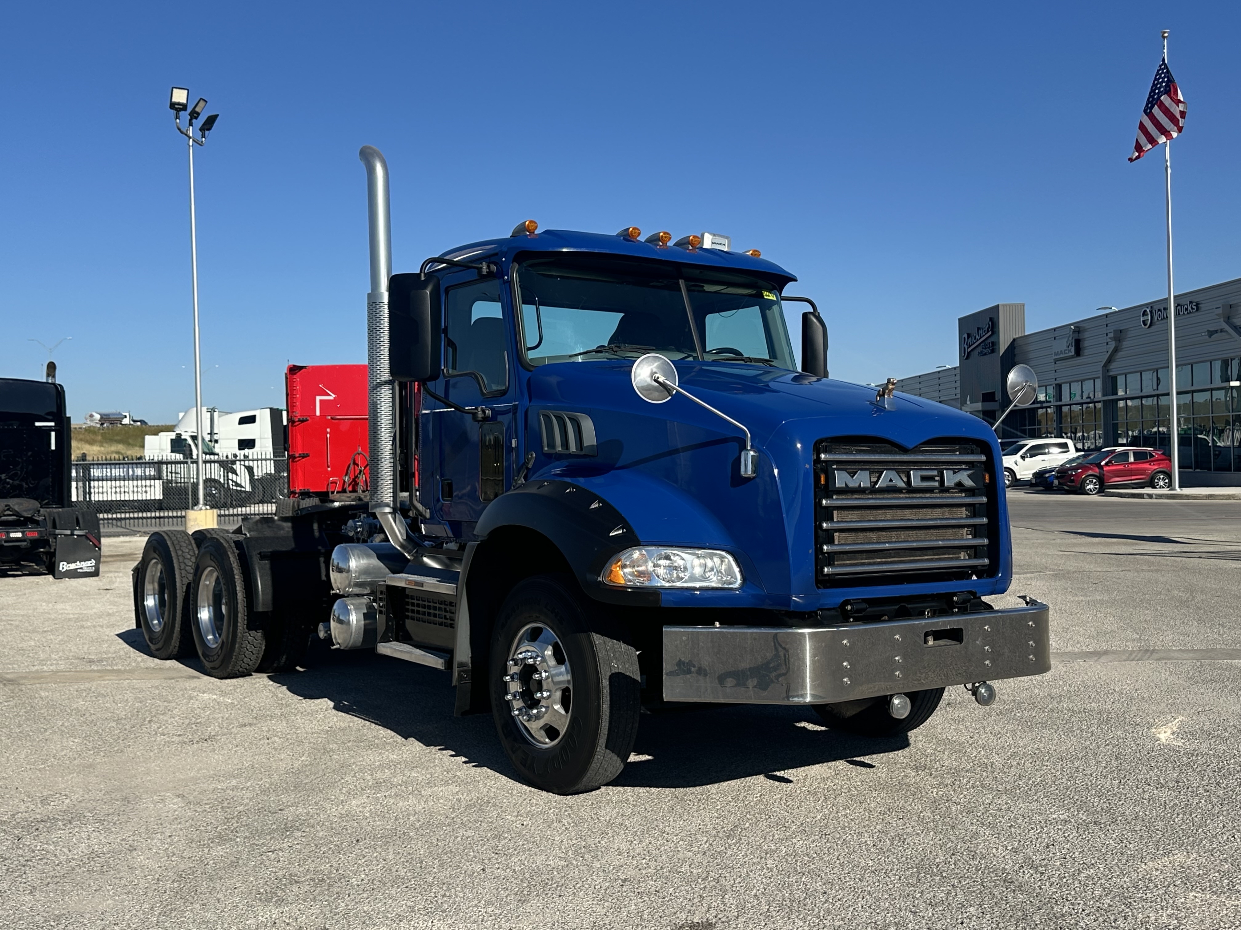 2024 Mack Granite - image 2