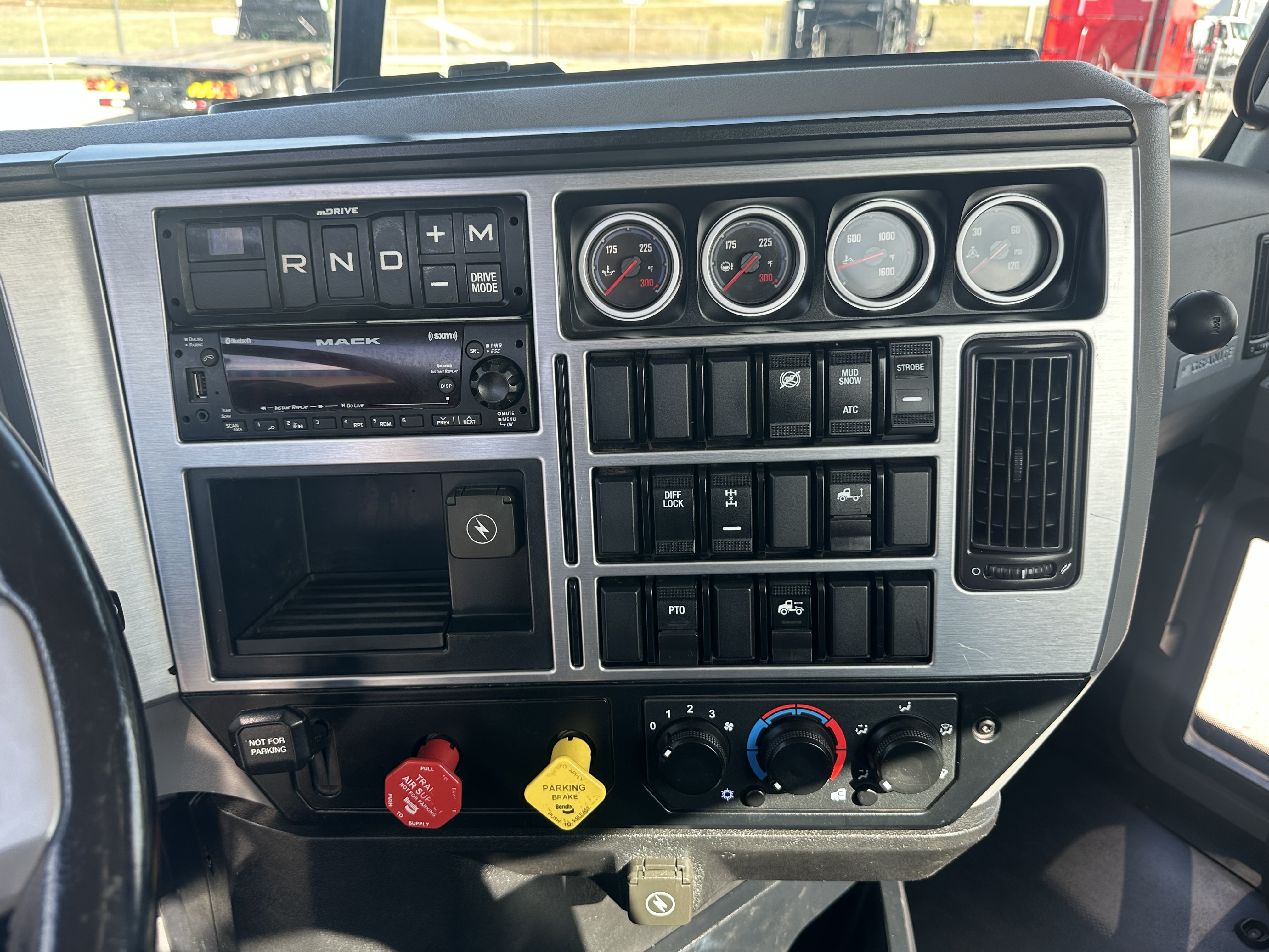 2024 Mack - image 9
