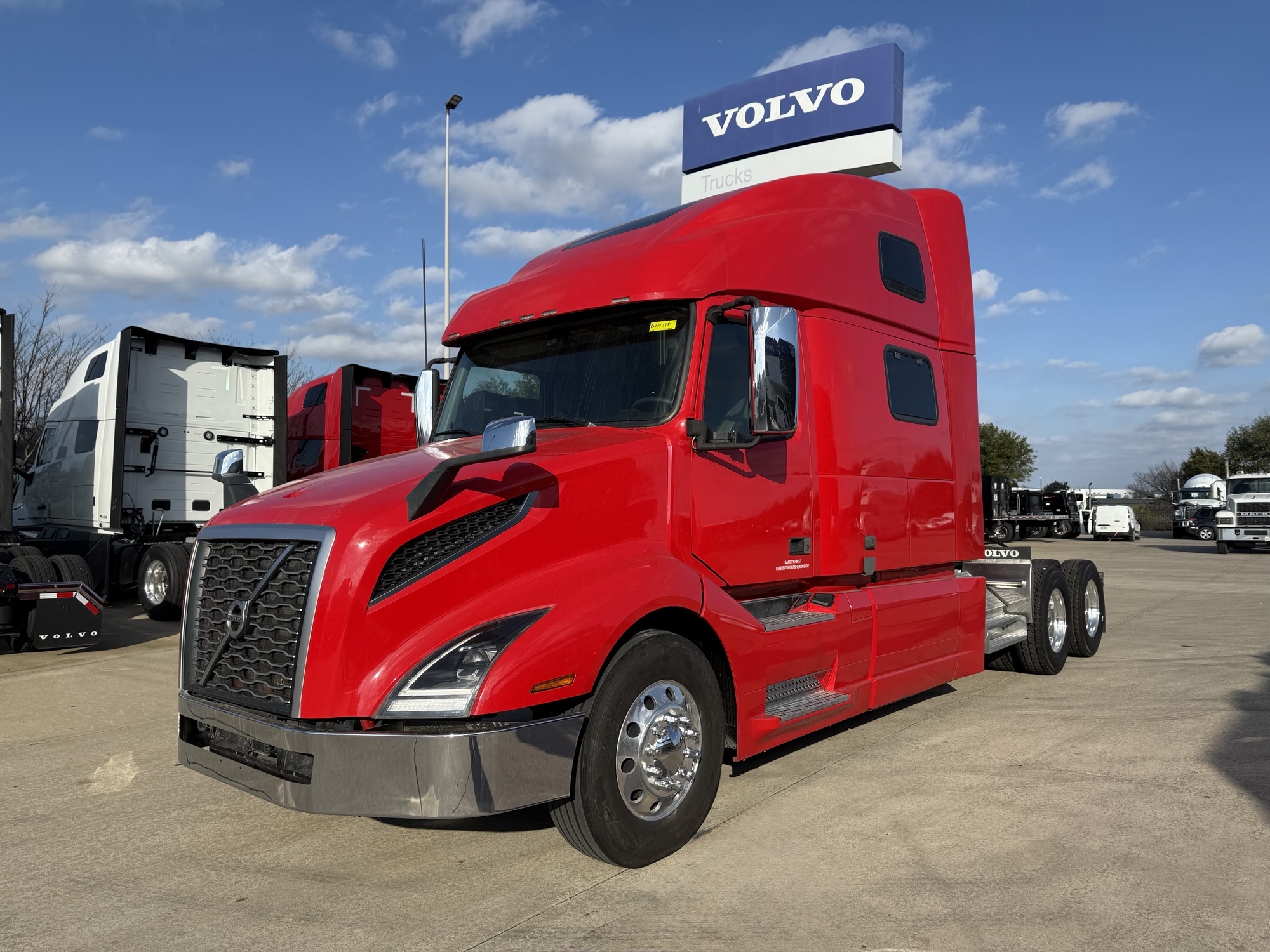 2023 Volvo - image 1