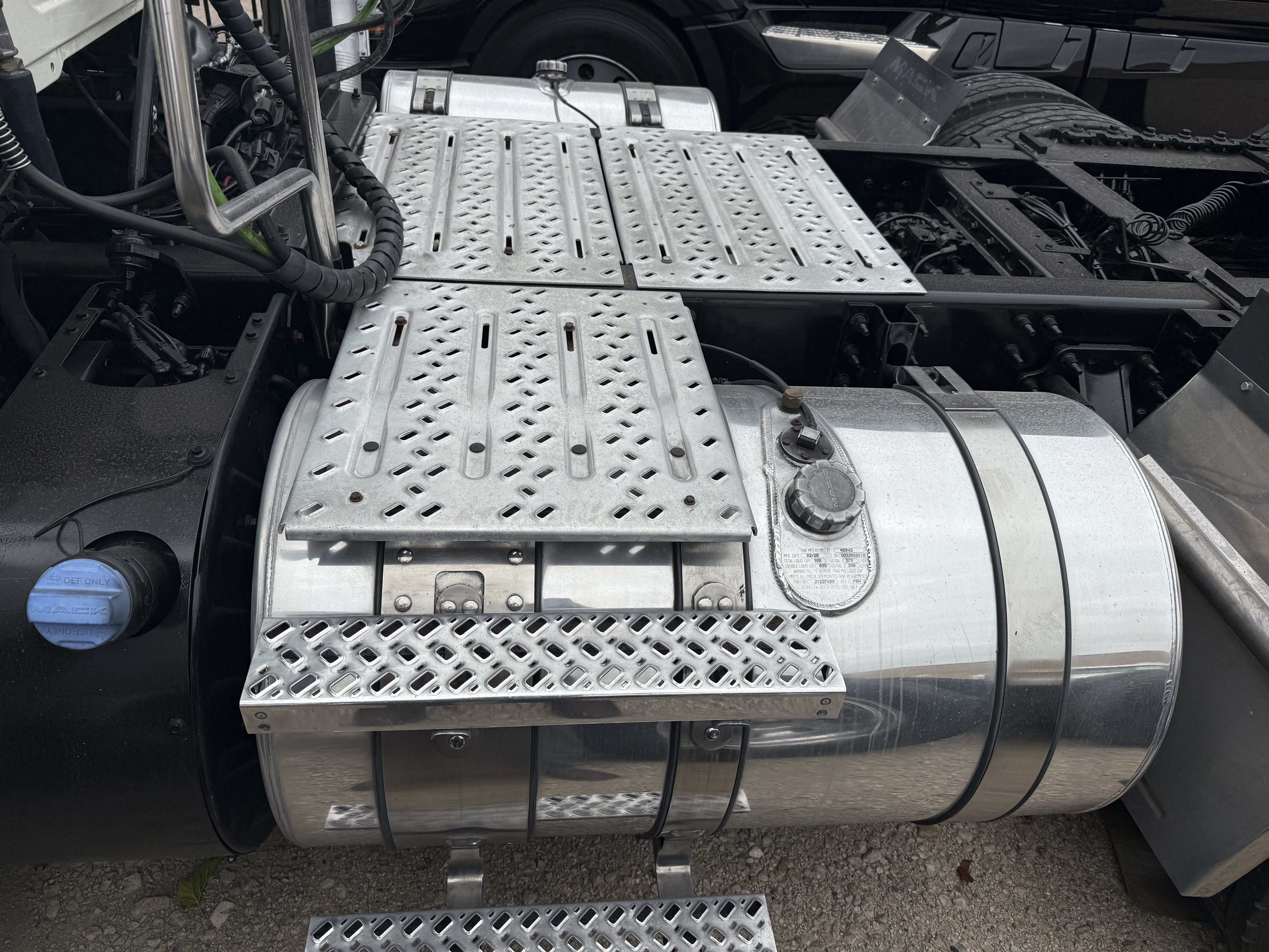2021 Mack - image 19