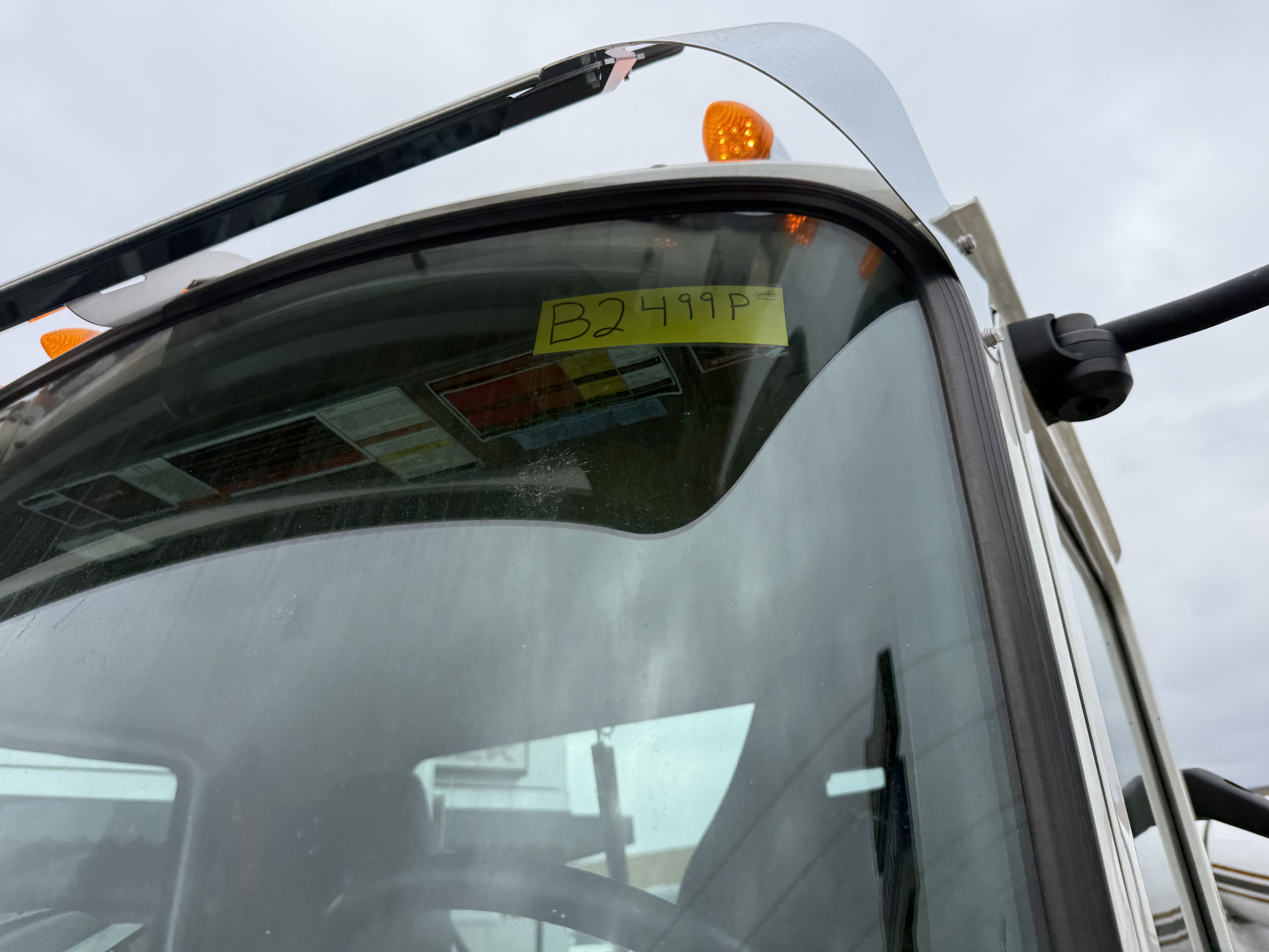 2021 Mack - image 32