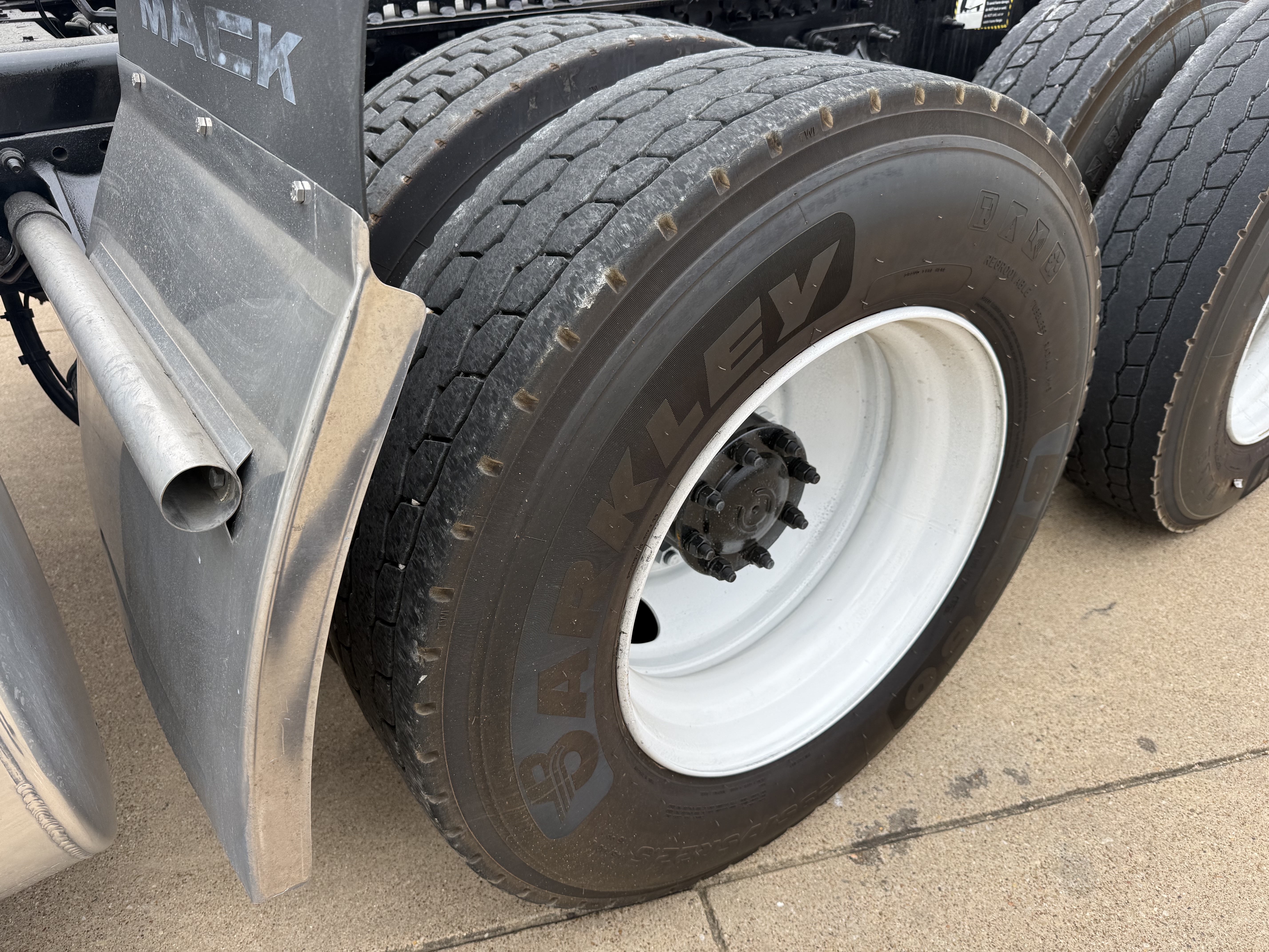 2021 Mack - image 27