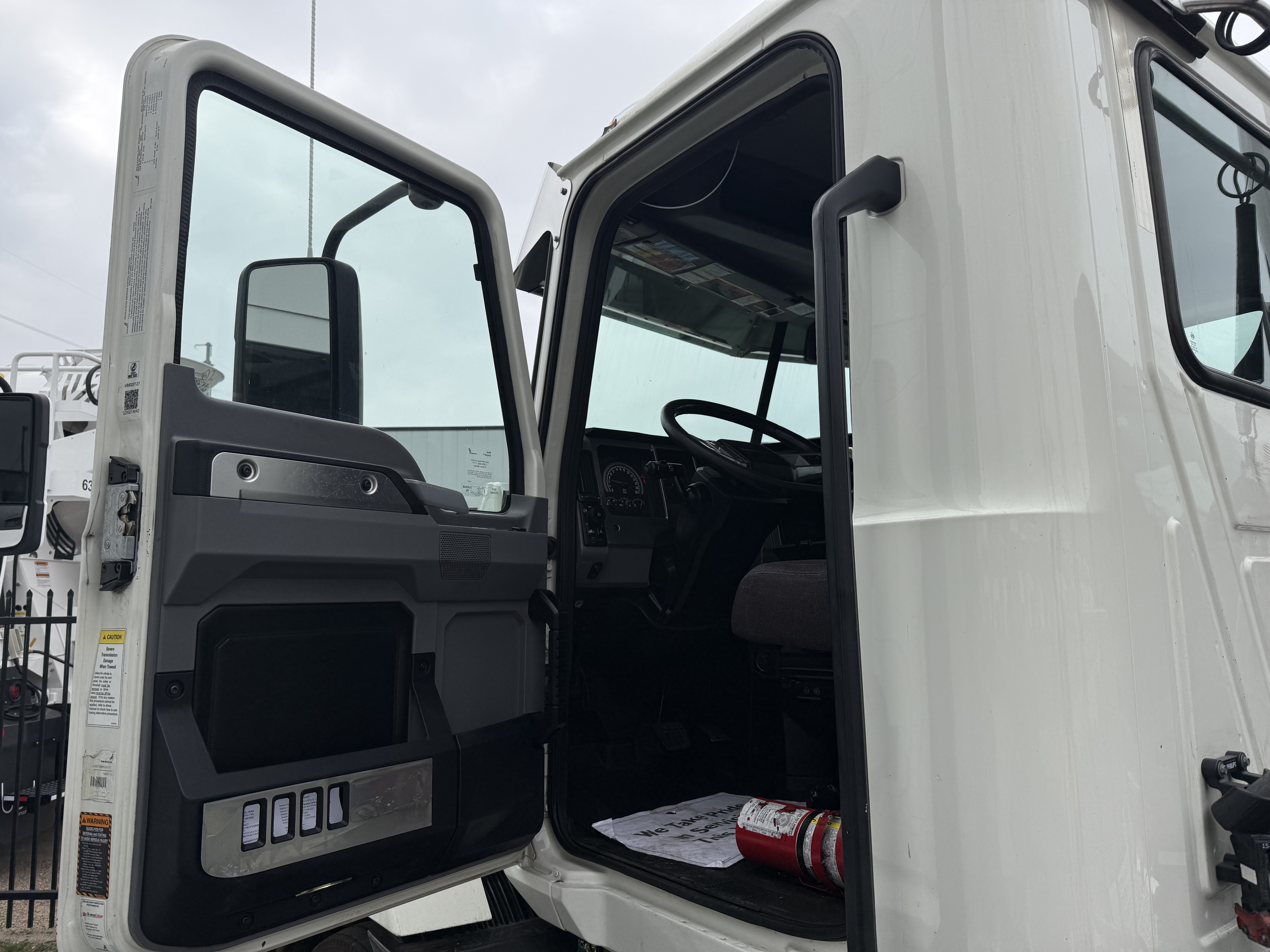 2021 Mack - image 10