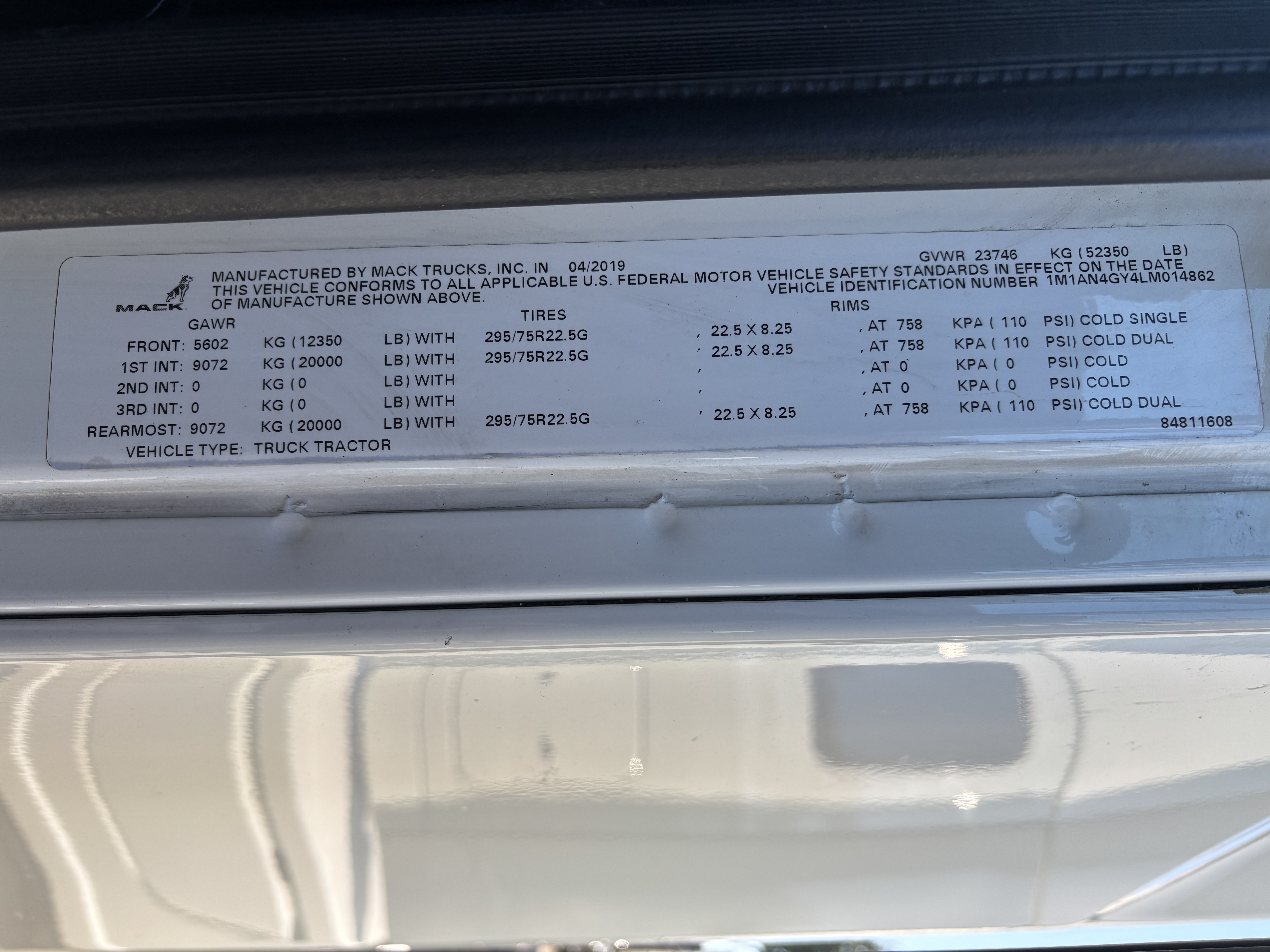 2020 Mack - image 33