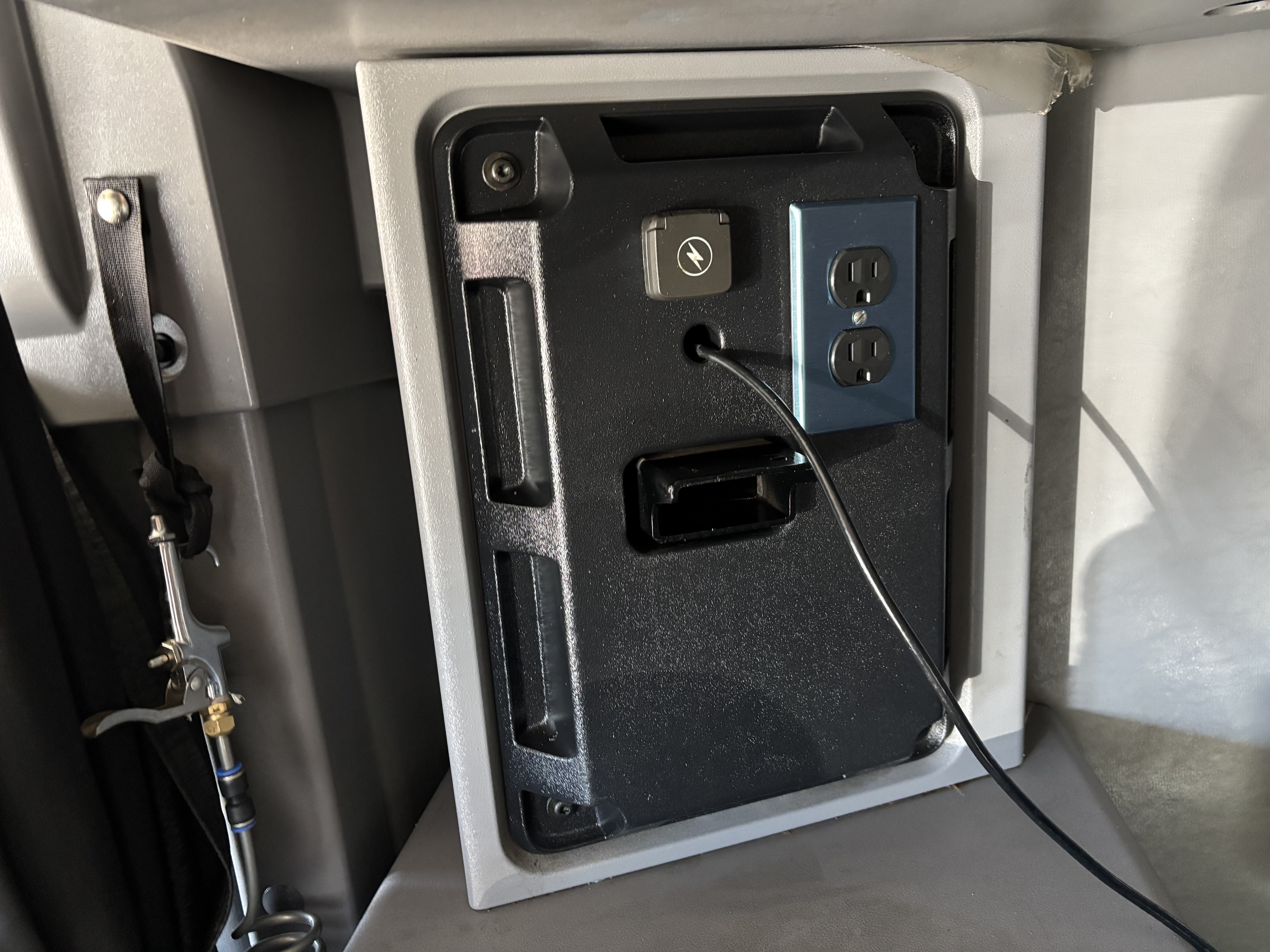 2022 Mack - image 27