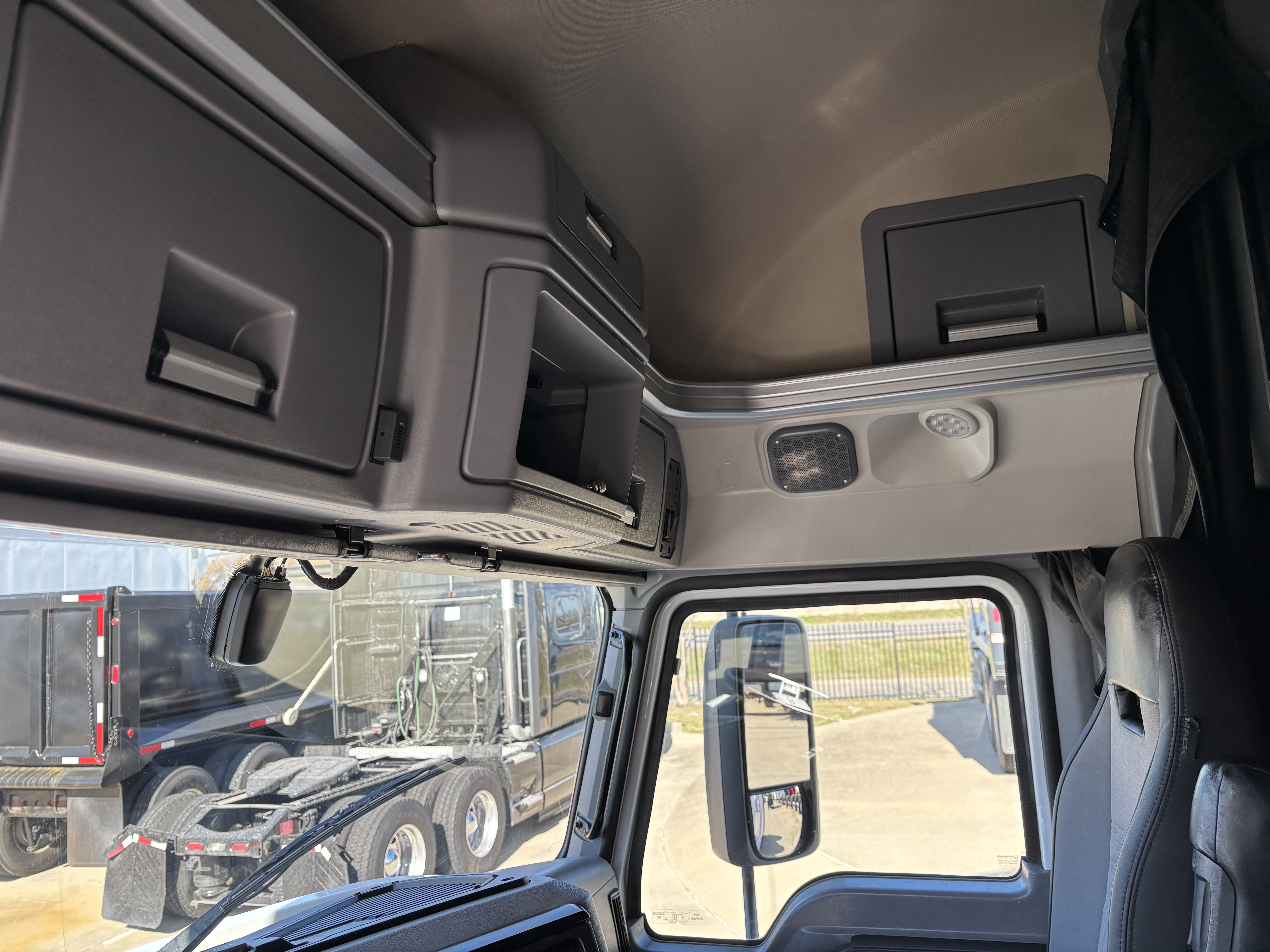 2022 Mack - image 22