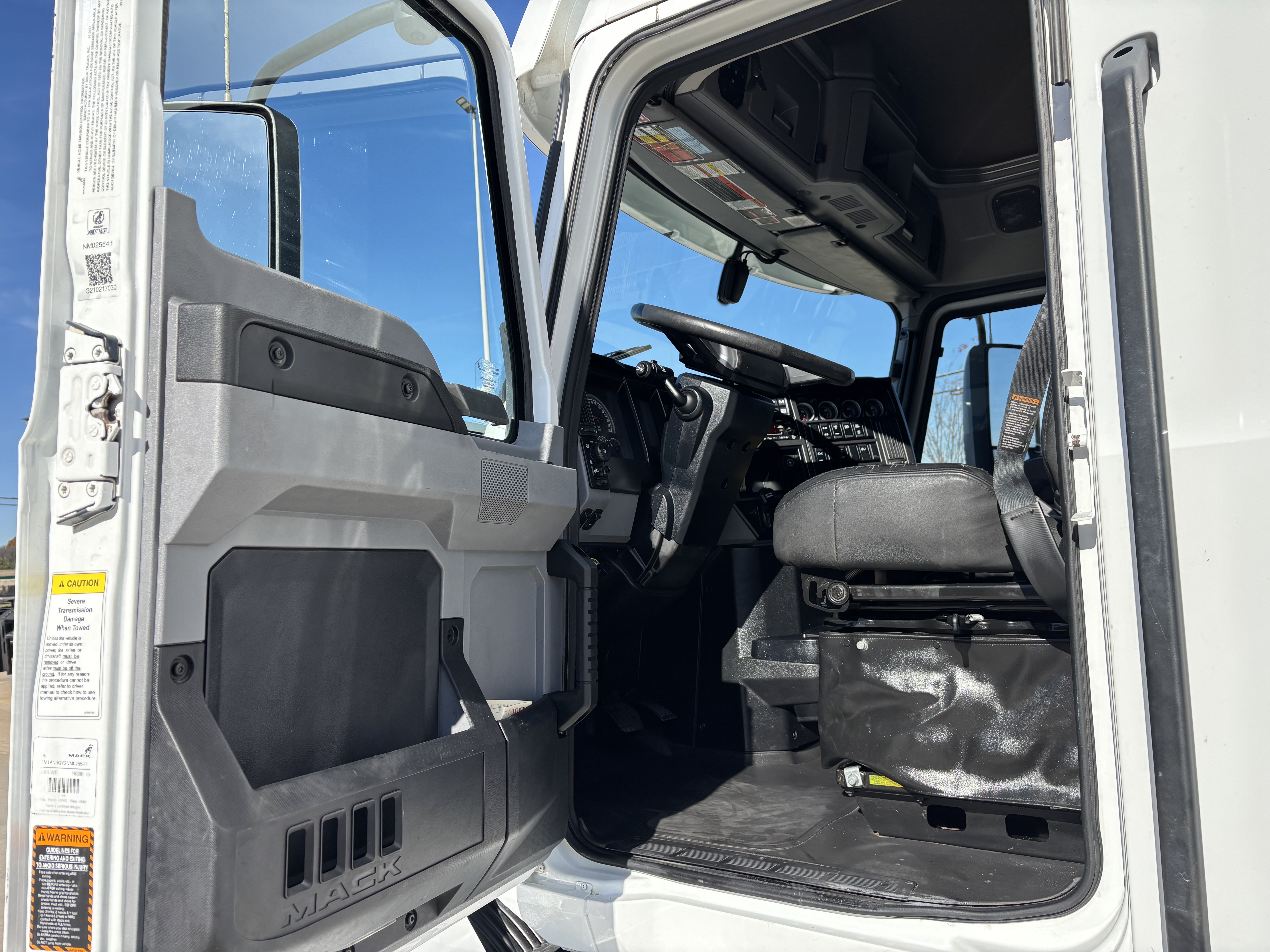 2022 Mack - image 20