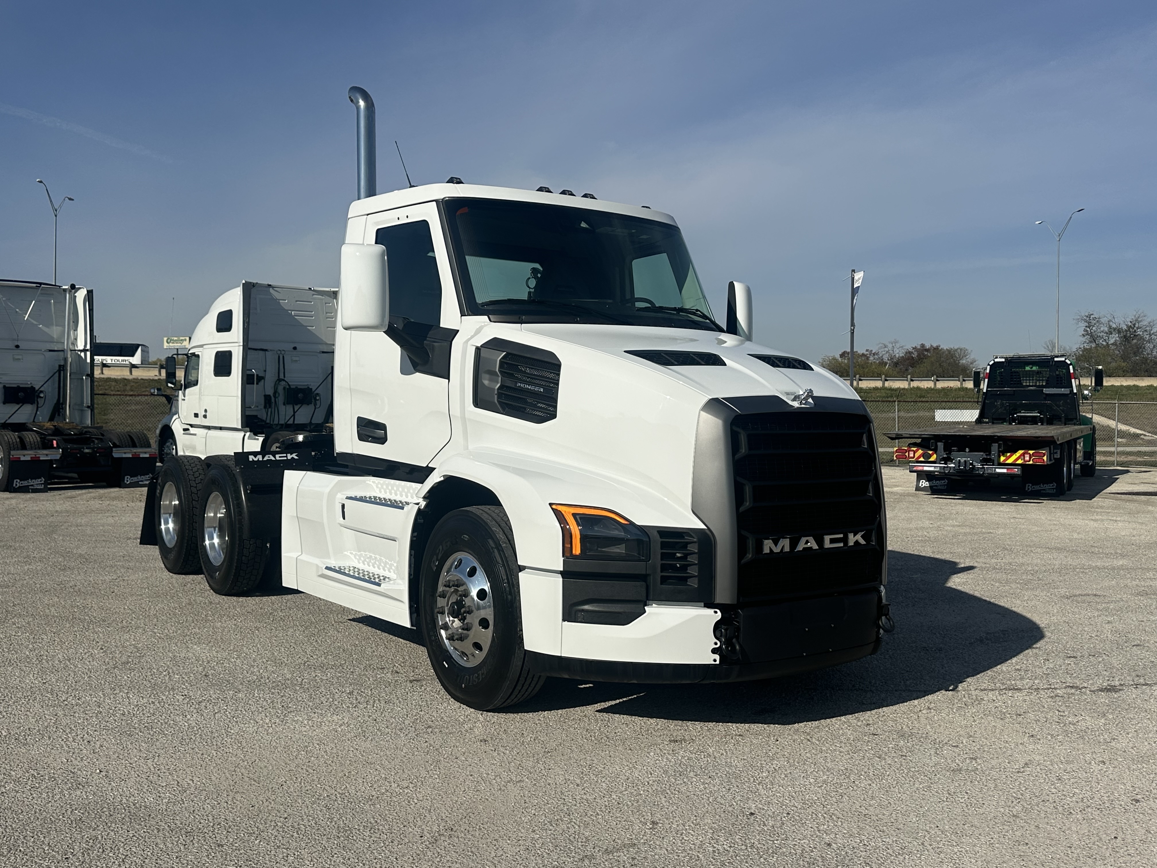 2026 Mack - image 3